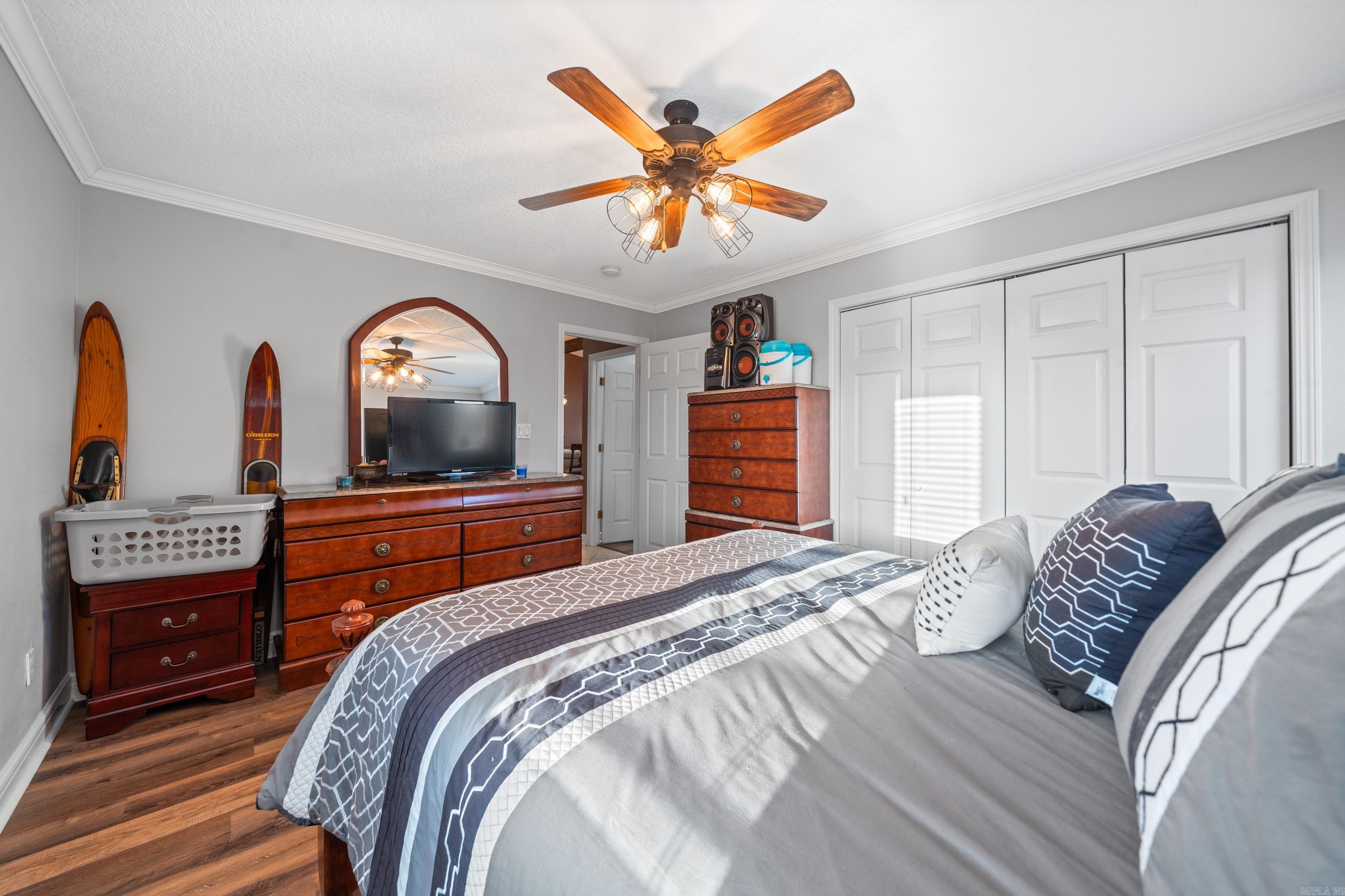 WATERS EDGE - Residential