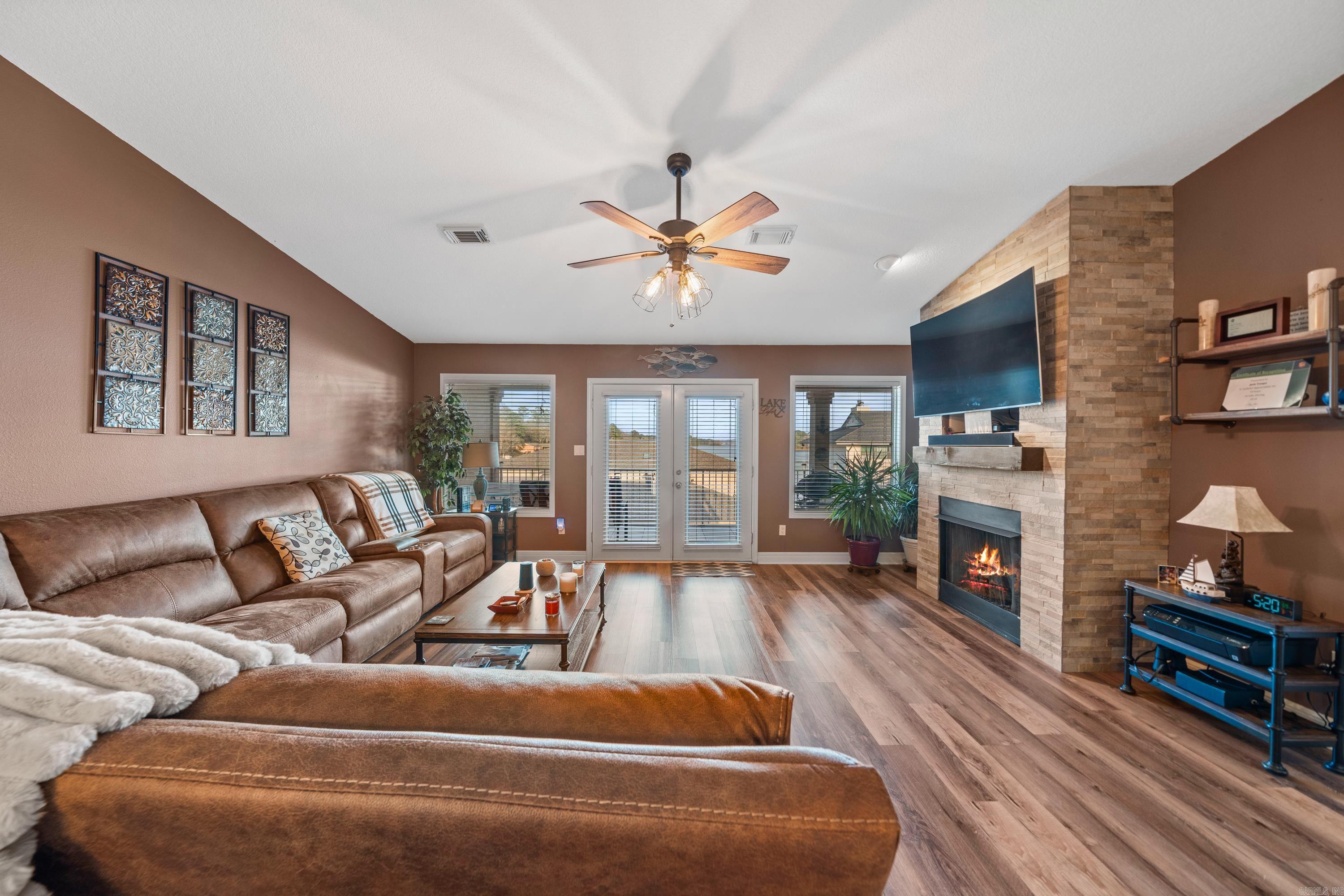 WATERS EDGE - Residential
