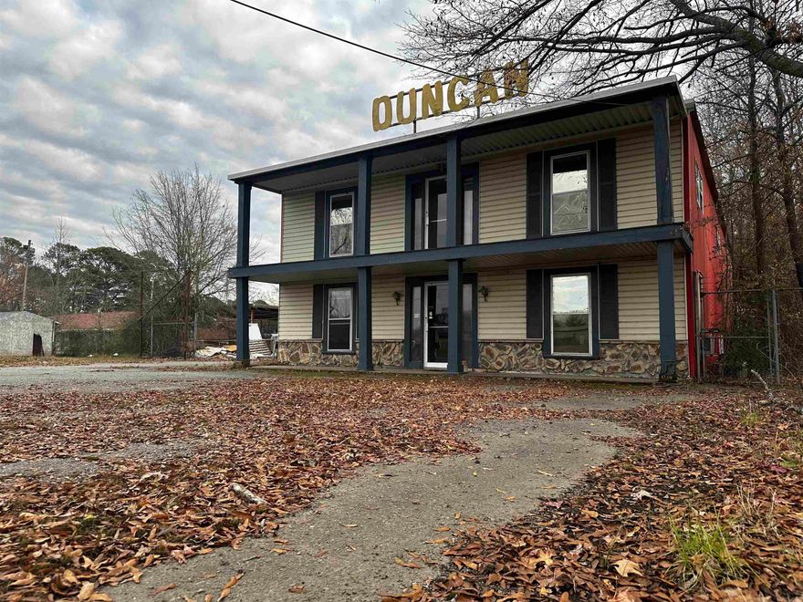 Located at 3010 W 29th Ave, this 6,728 sq. ft. building offers an excellent opportunity for your business or investment portfolio. Situated on a 10,498 sq. ft. lot this property is ideal for retail, office, or mixed-use purposes. At its price point, this property delivers incredible value in a great location. Don't miss out on this versatile space. Contact us today to schedule a showing.