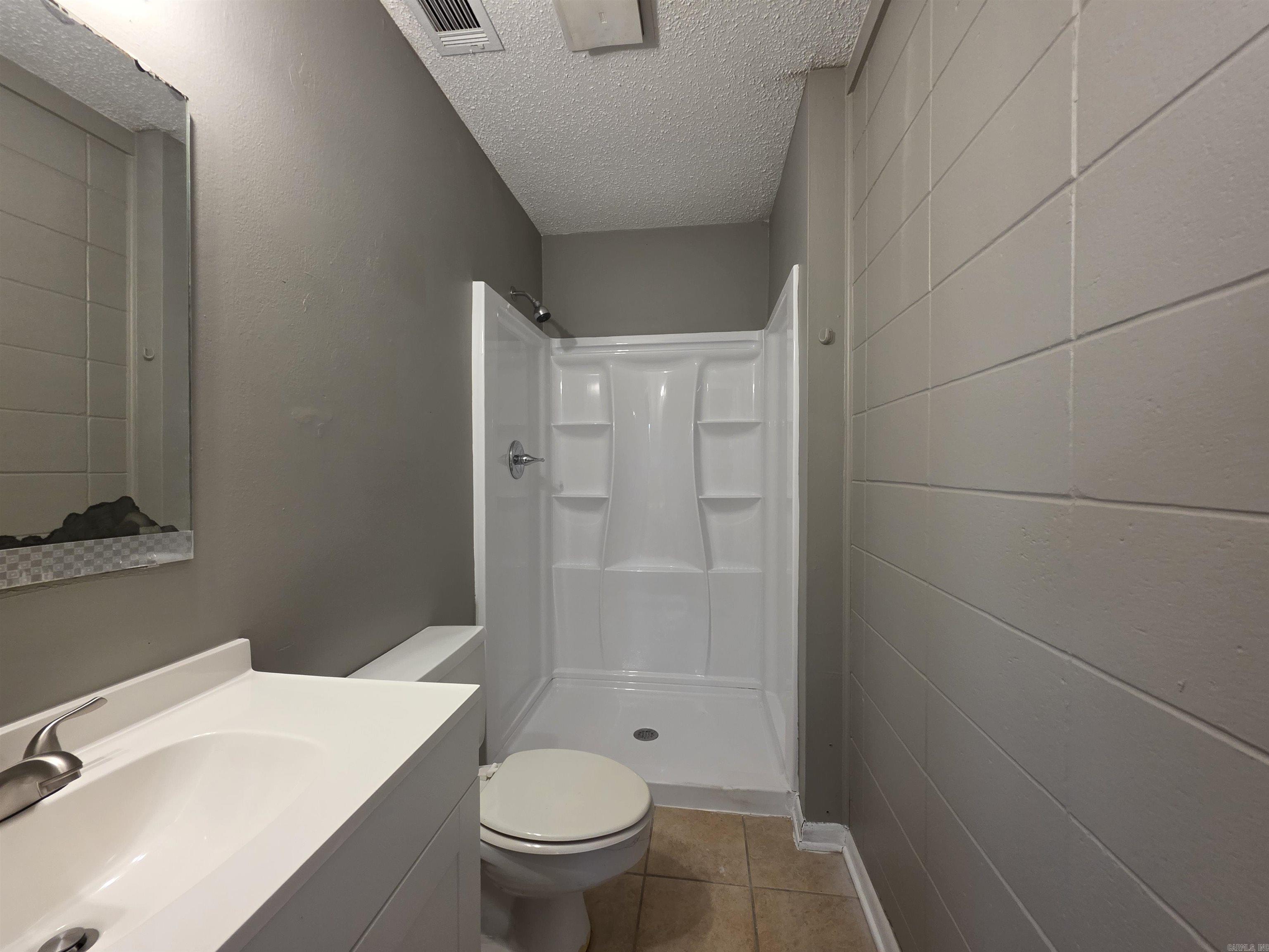 HALLMARK MANOR ADD - Residential