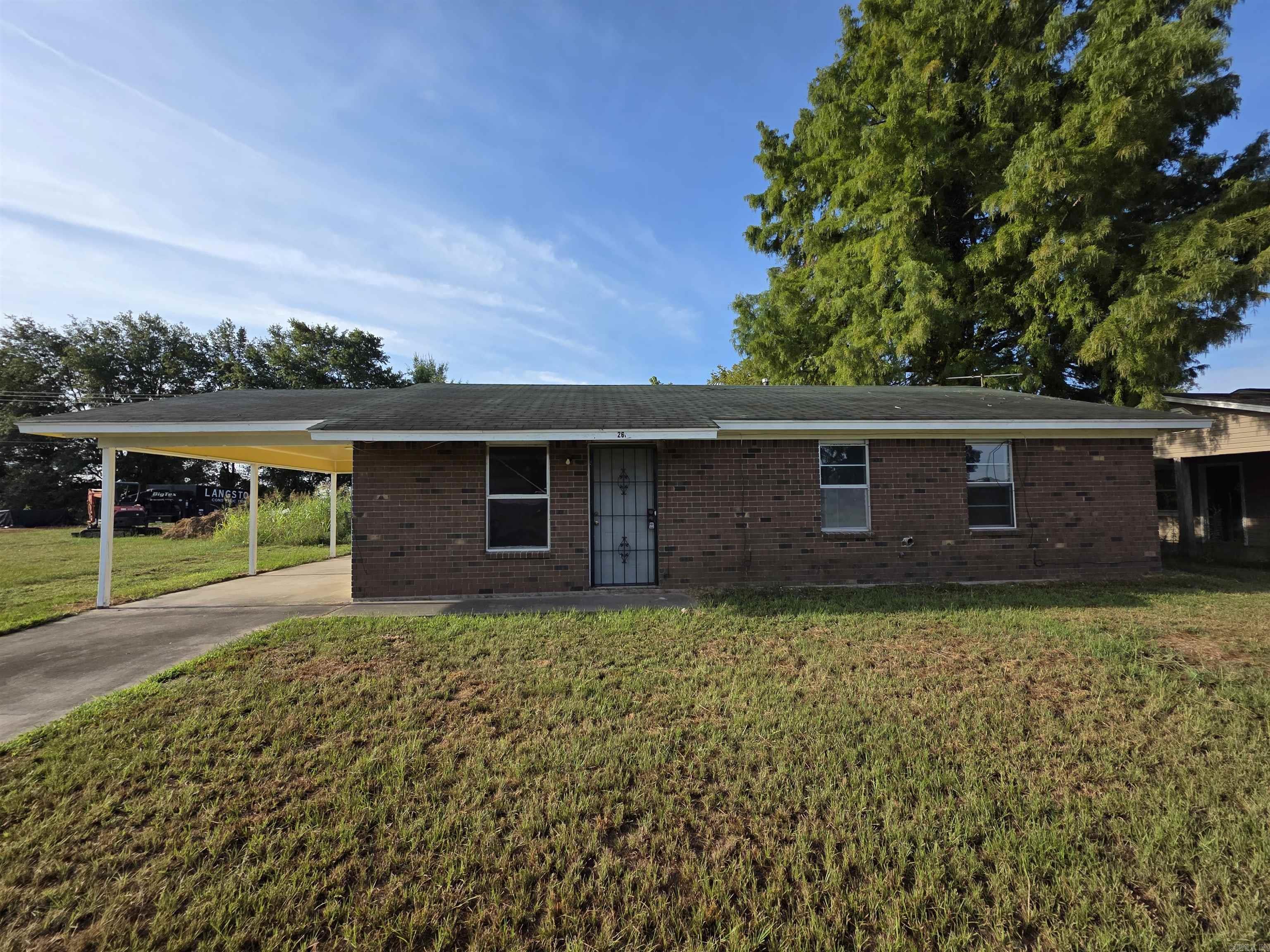 Check out this lovely home with many new updates inside. Affordably priced and waiting for your personal touch. Give me a call to take a look!