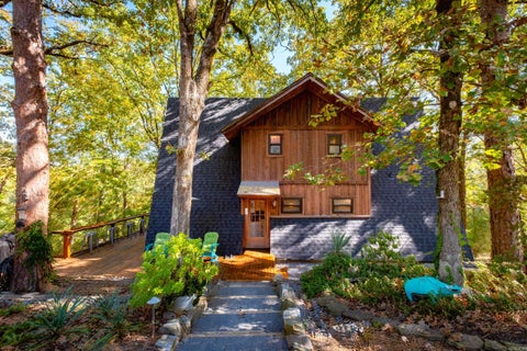 Photo of 2114 Southland Circle CIR, Benton, AR 72019 (MLS # 26042769)