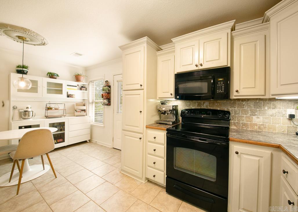 ORCHARD HOLLOW ESTATES - Residential