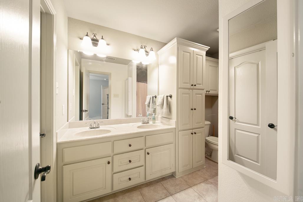 ORCHARD HOLLOW ESTATES - Residential