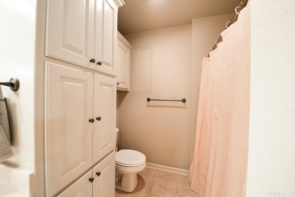 ORCHARD HOLLOW ESTATES - Residential