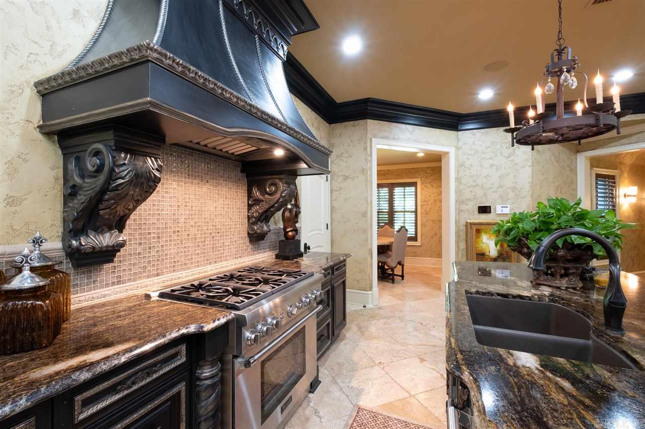 CHENAL DOWNS - Residential