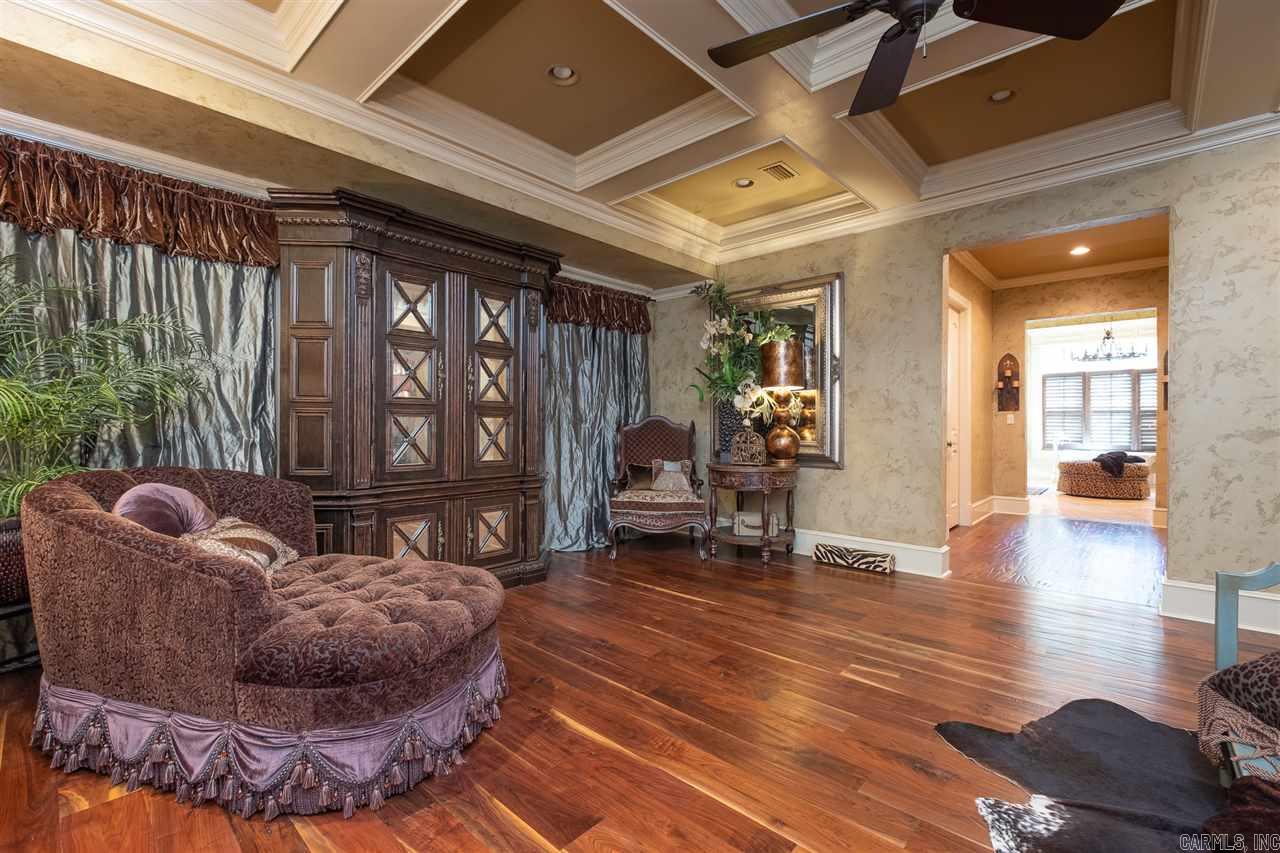 CHENAL DOWNS - Residential