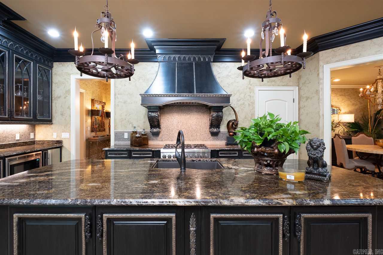 CHENAL DOWNS - Residential