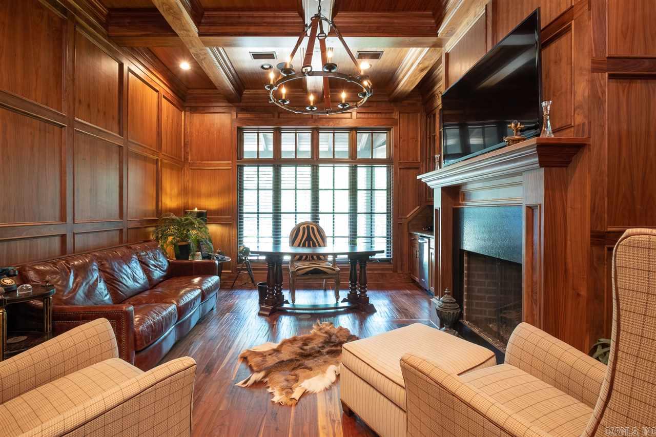 CHENAL DOWNS - Residential