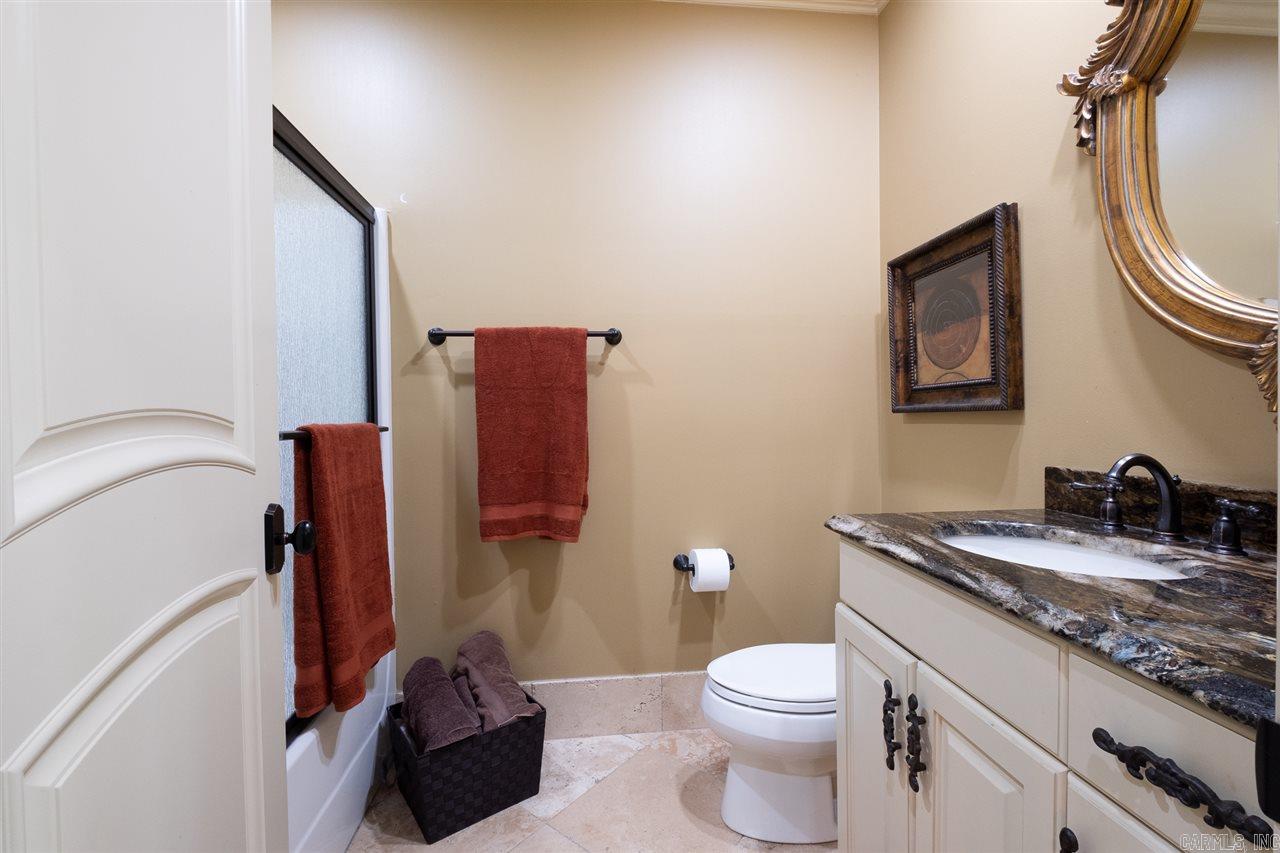 CHENAL DOWNS - Residential