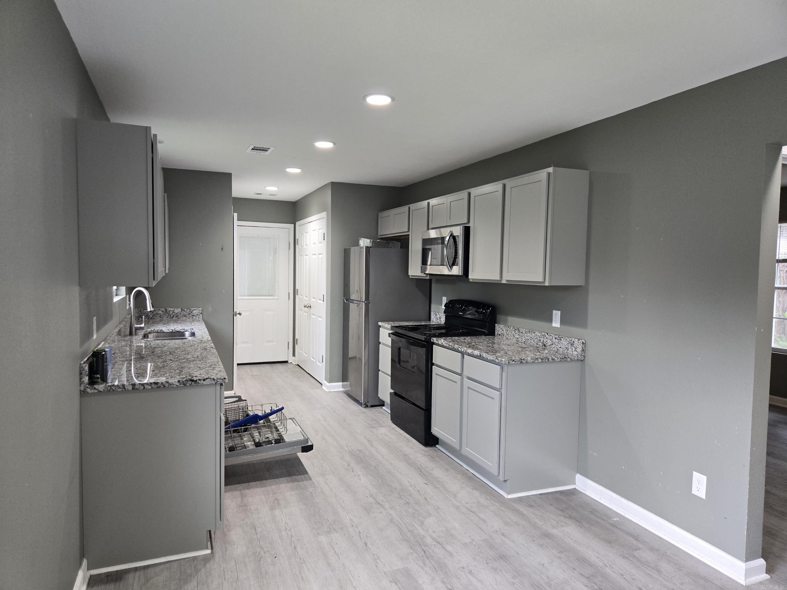WINANS HILLS PATIO HOMES - Residential