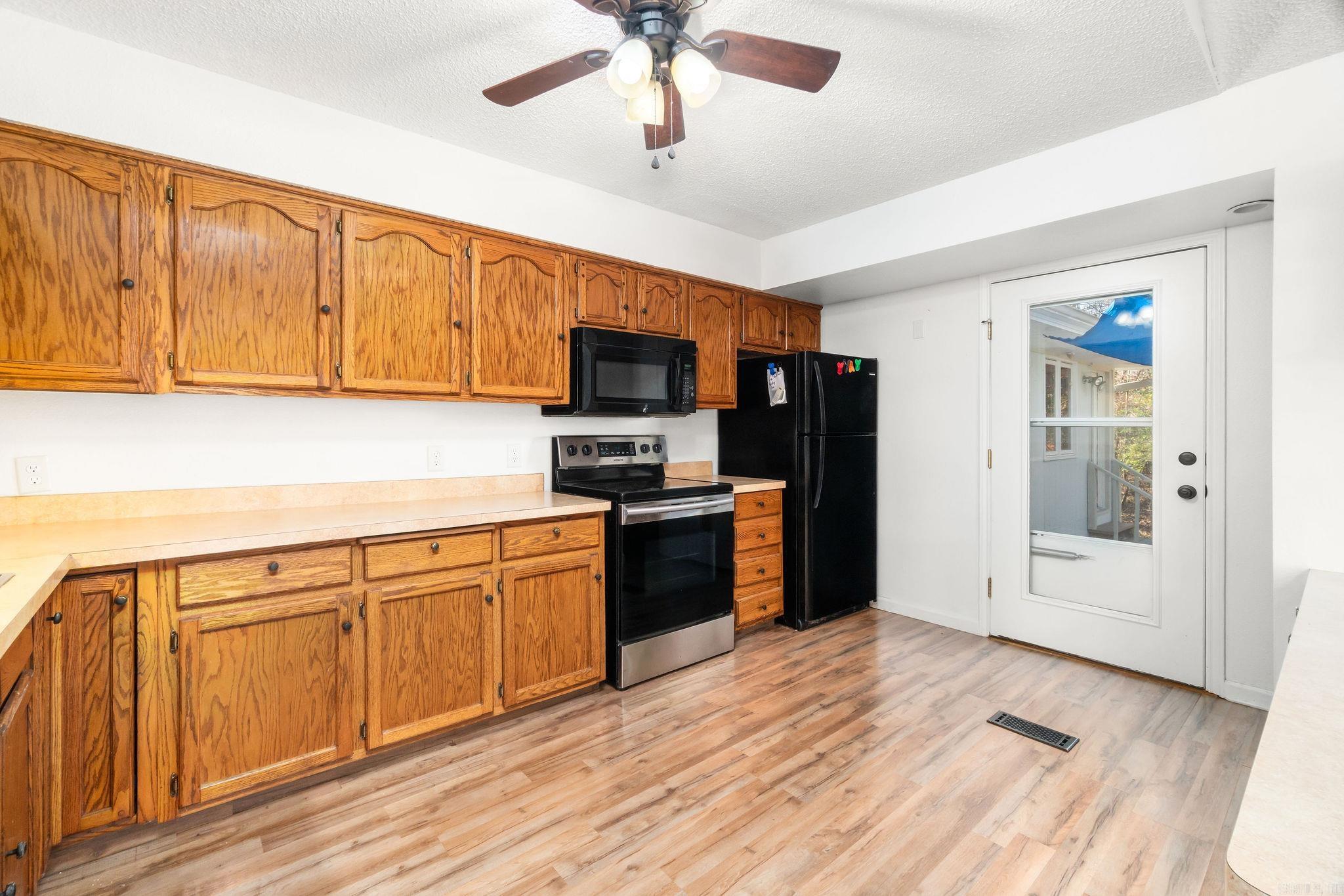 CASTILLO - Residential