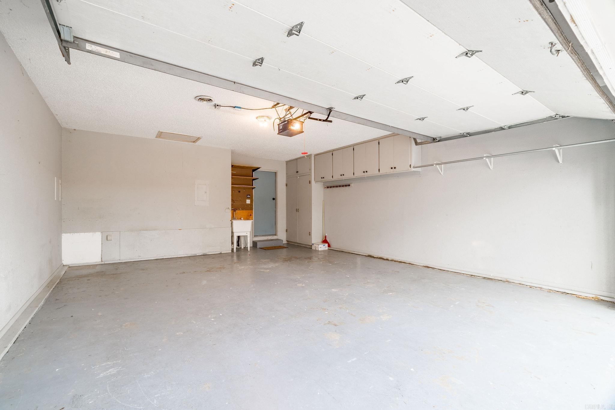 CASTILLO - Residential