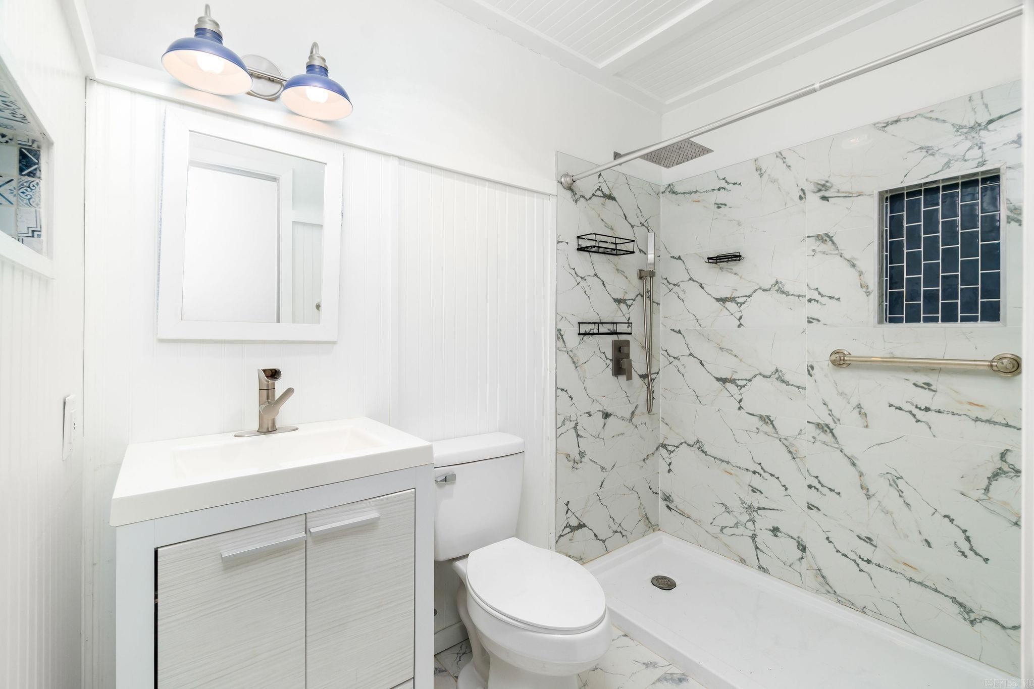 CASTILLO - Residential