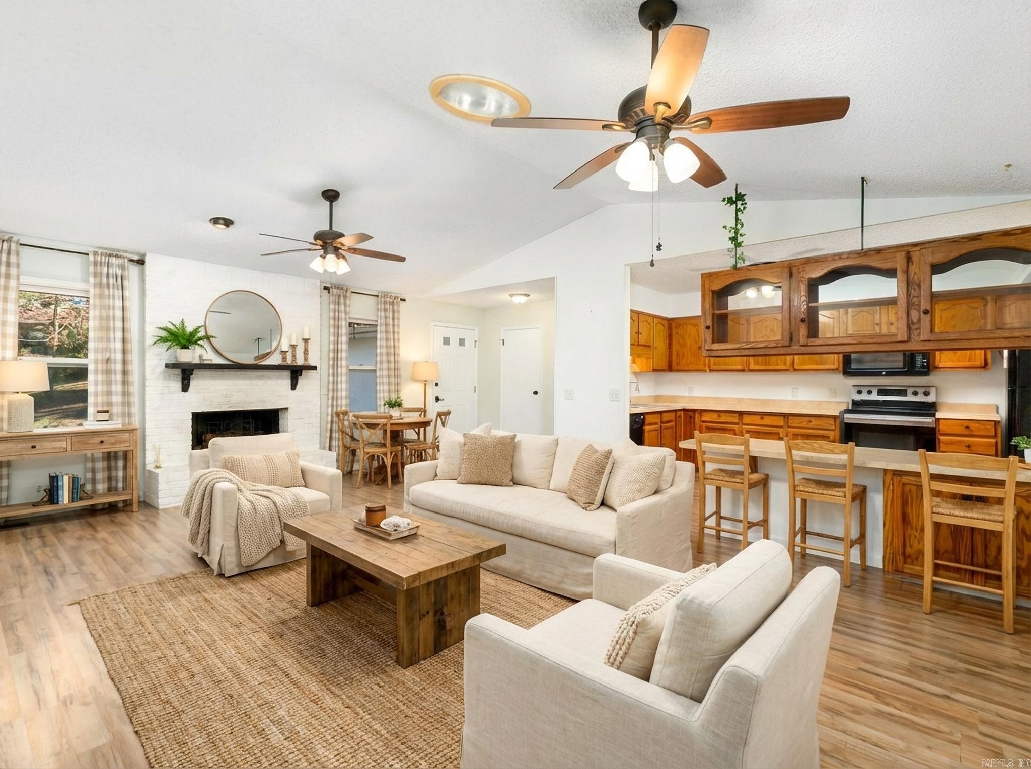 CASTILLO - Residential