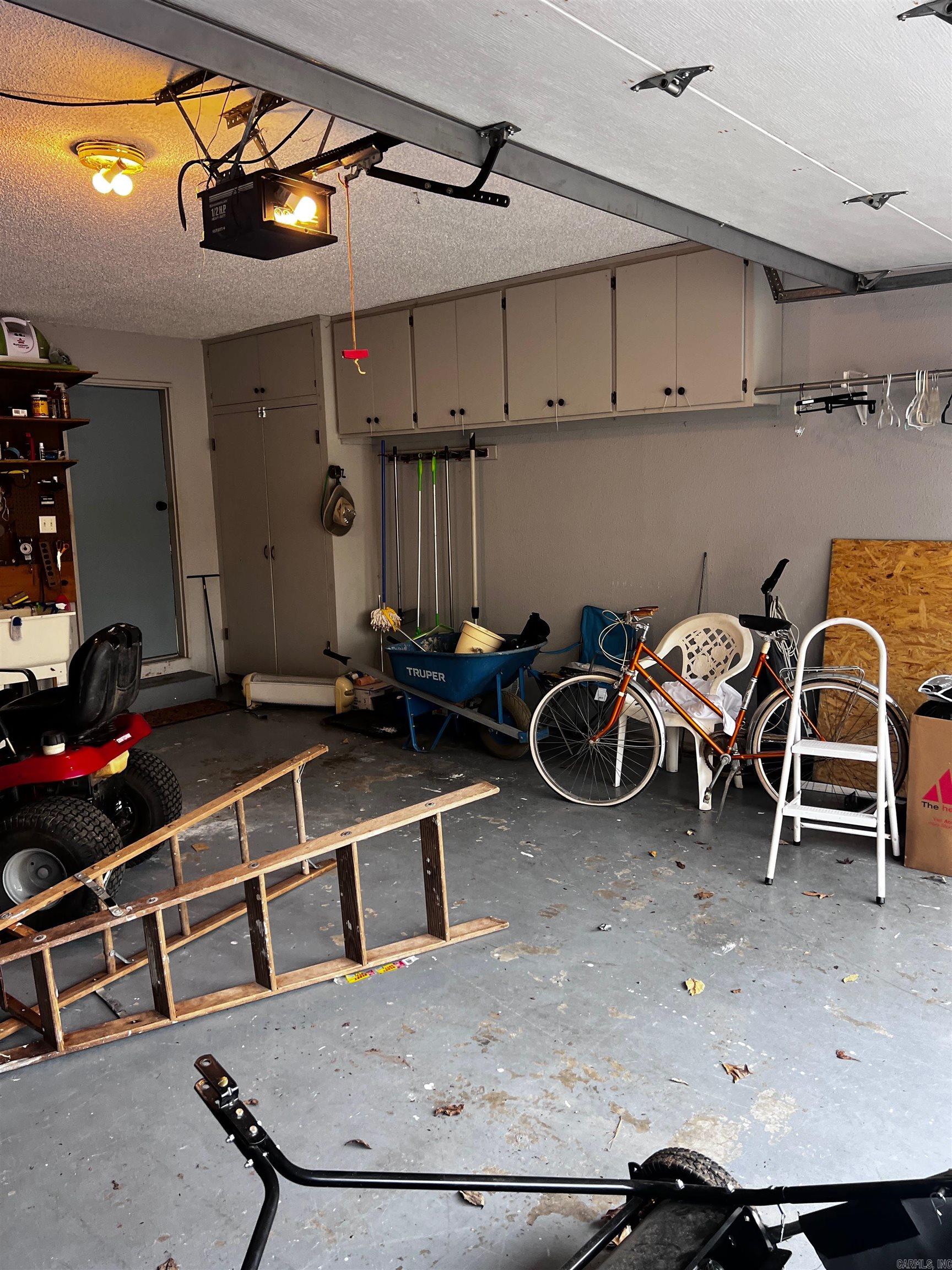 CASTILLO - Residential