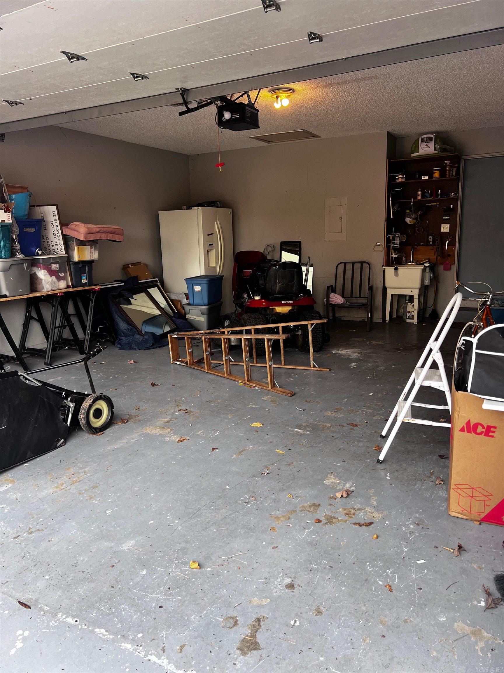 CASTILLO - Residential