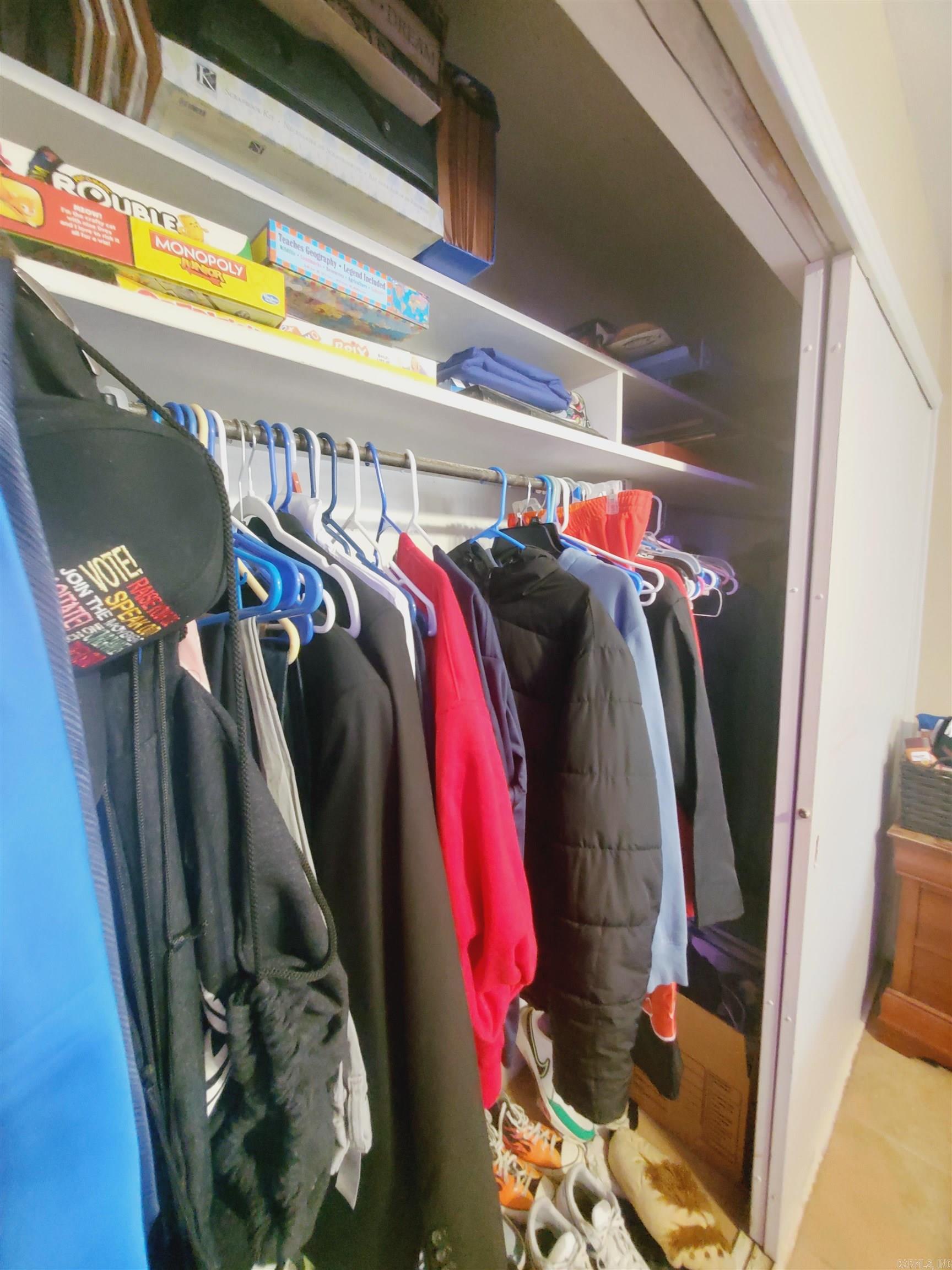 MEADOWCLIFF - Residential