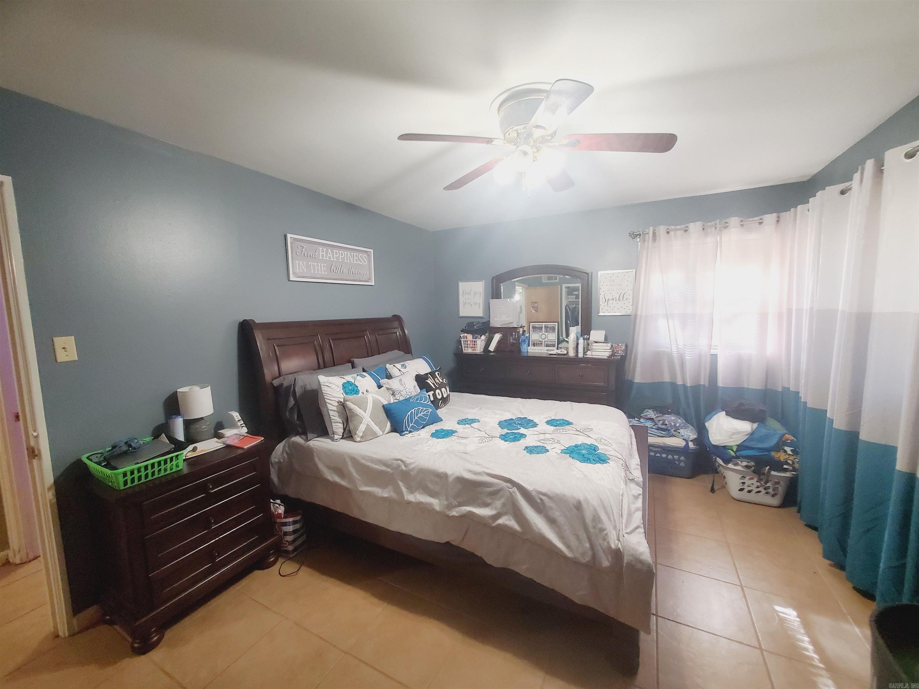 MEADOWCLIFF - Residential