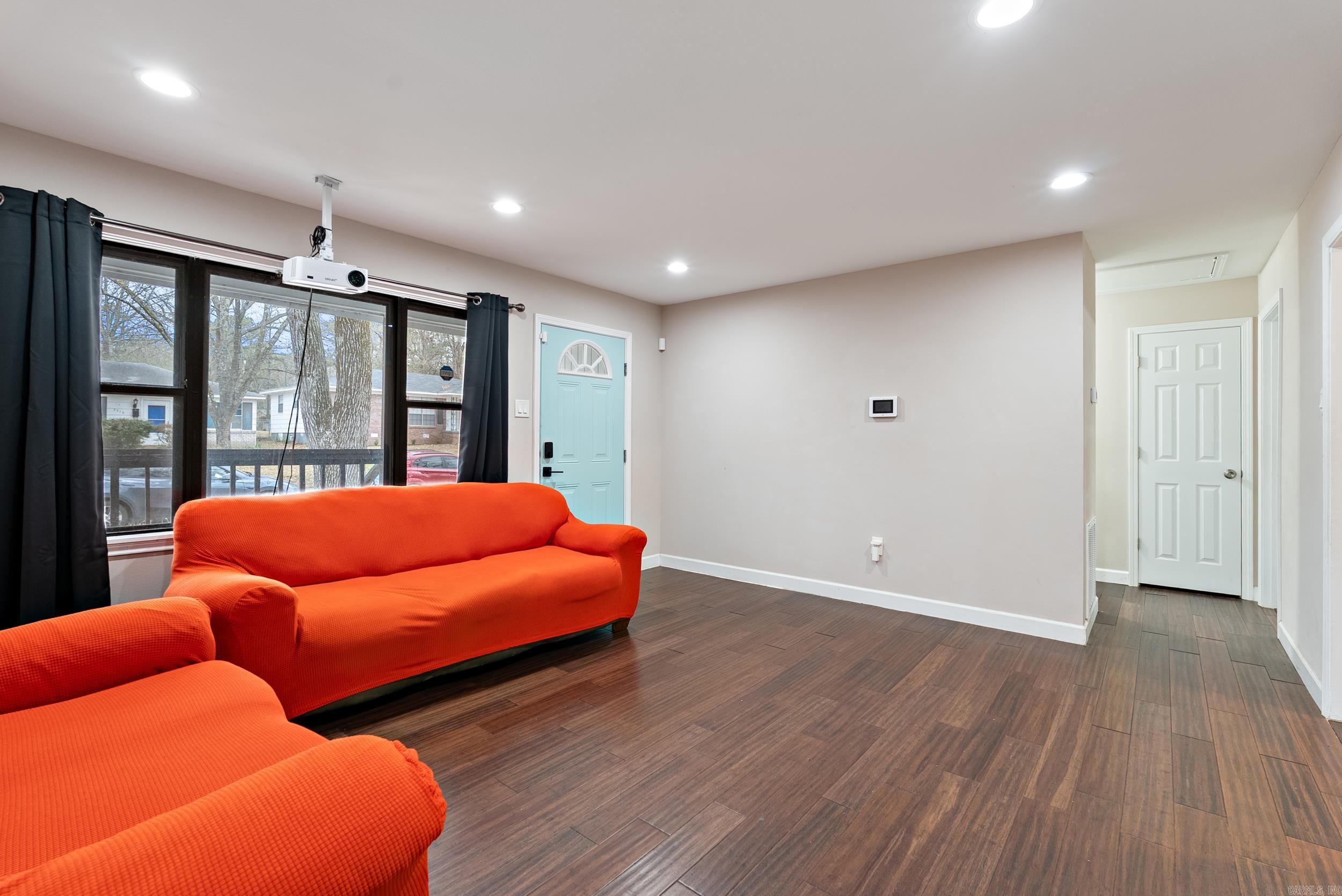 BARROW JOHN - Residential