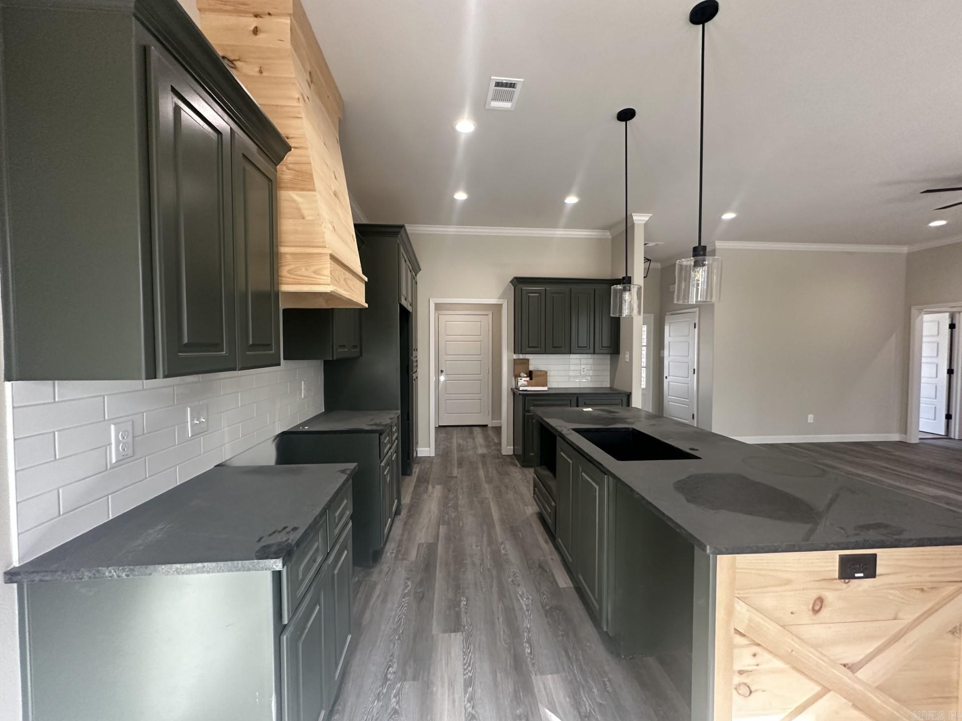 HIDDEN VALLEY ESTATES - Residential