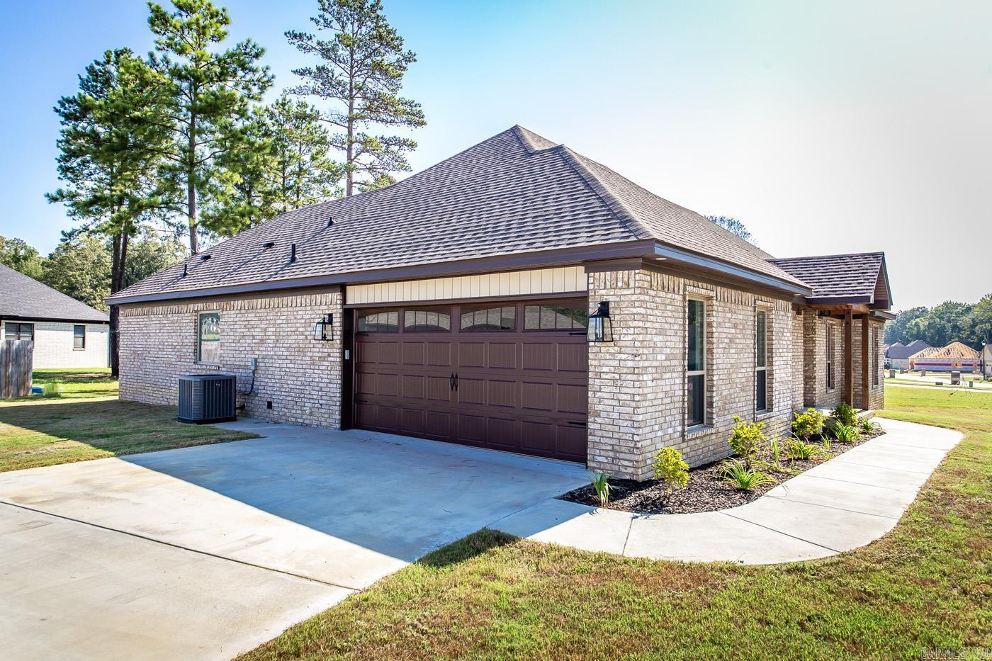 HIDDEN VALLEY ESTATES - Residential