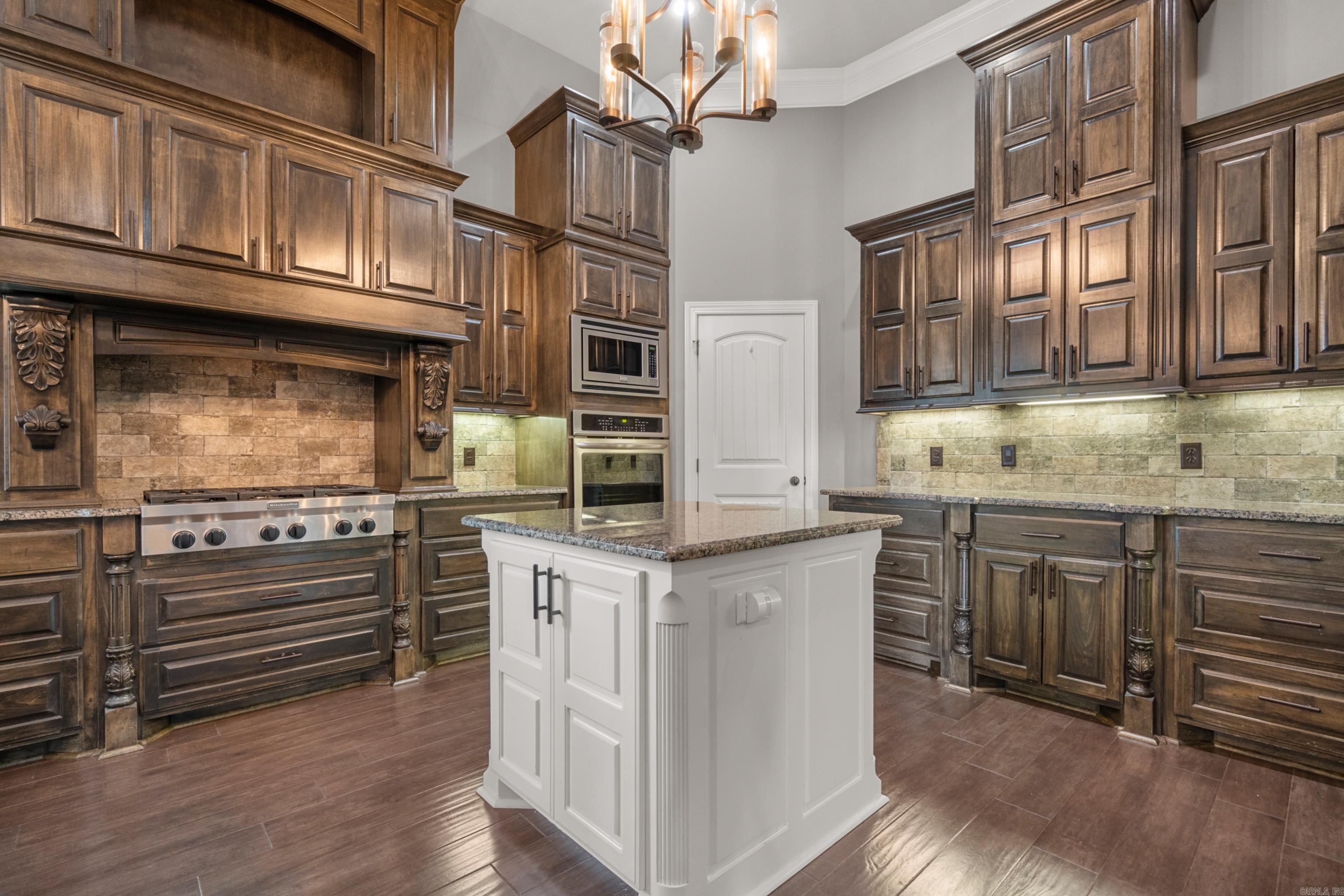 ARLINGTON PARK - Residential
