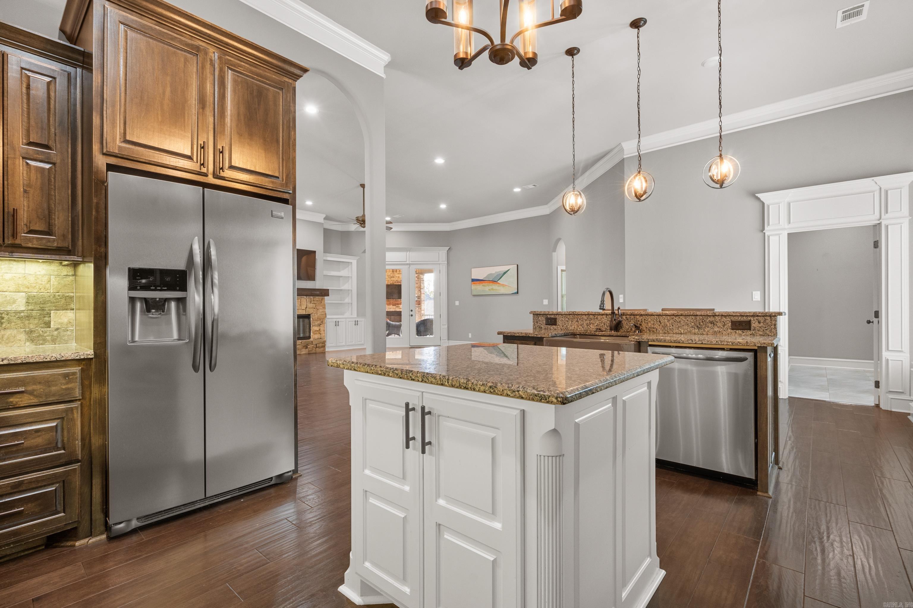 ARLINGTON PARK - Residential