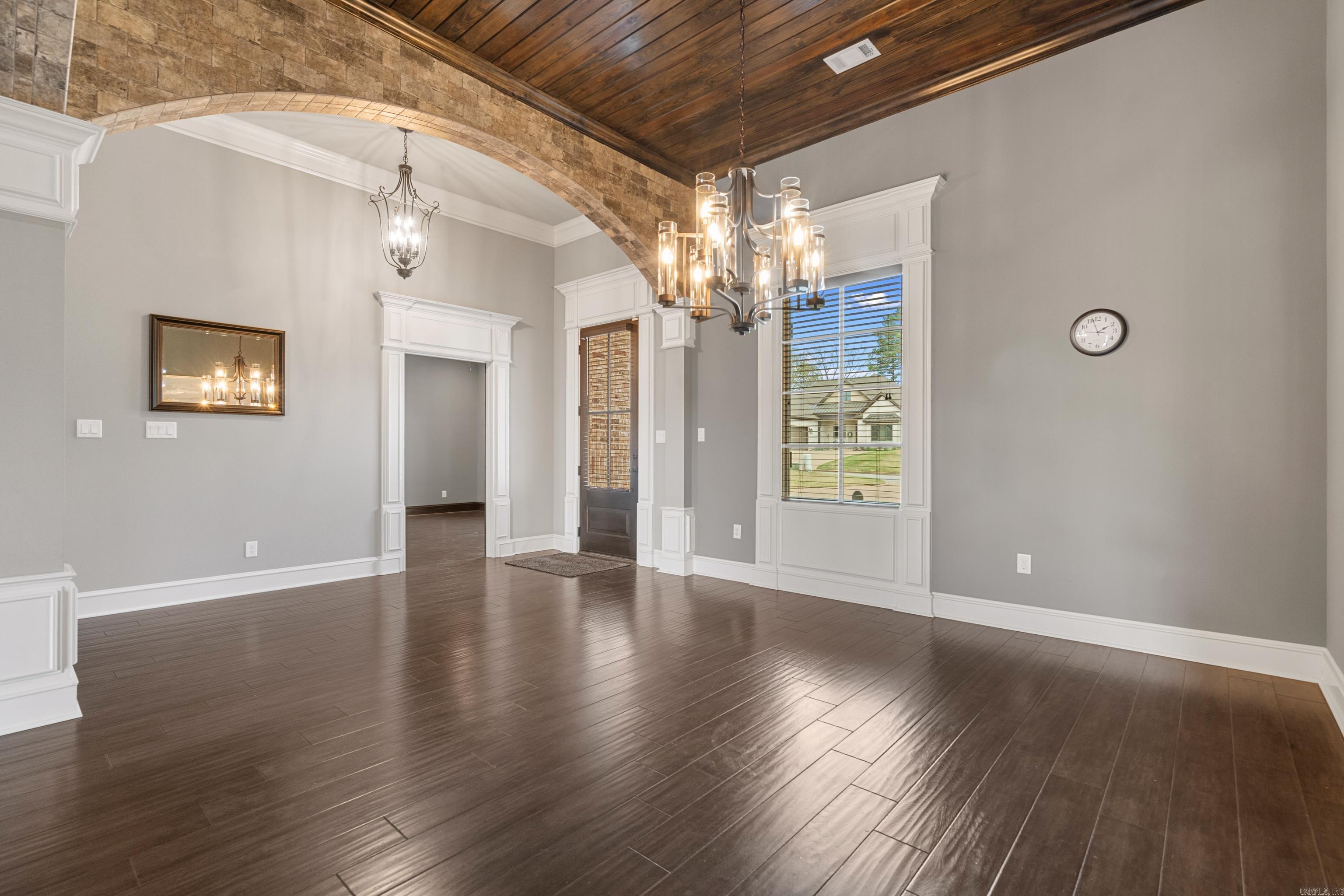 ARLINGTON PARK - Residential