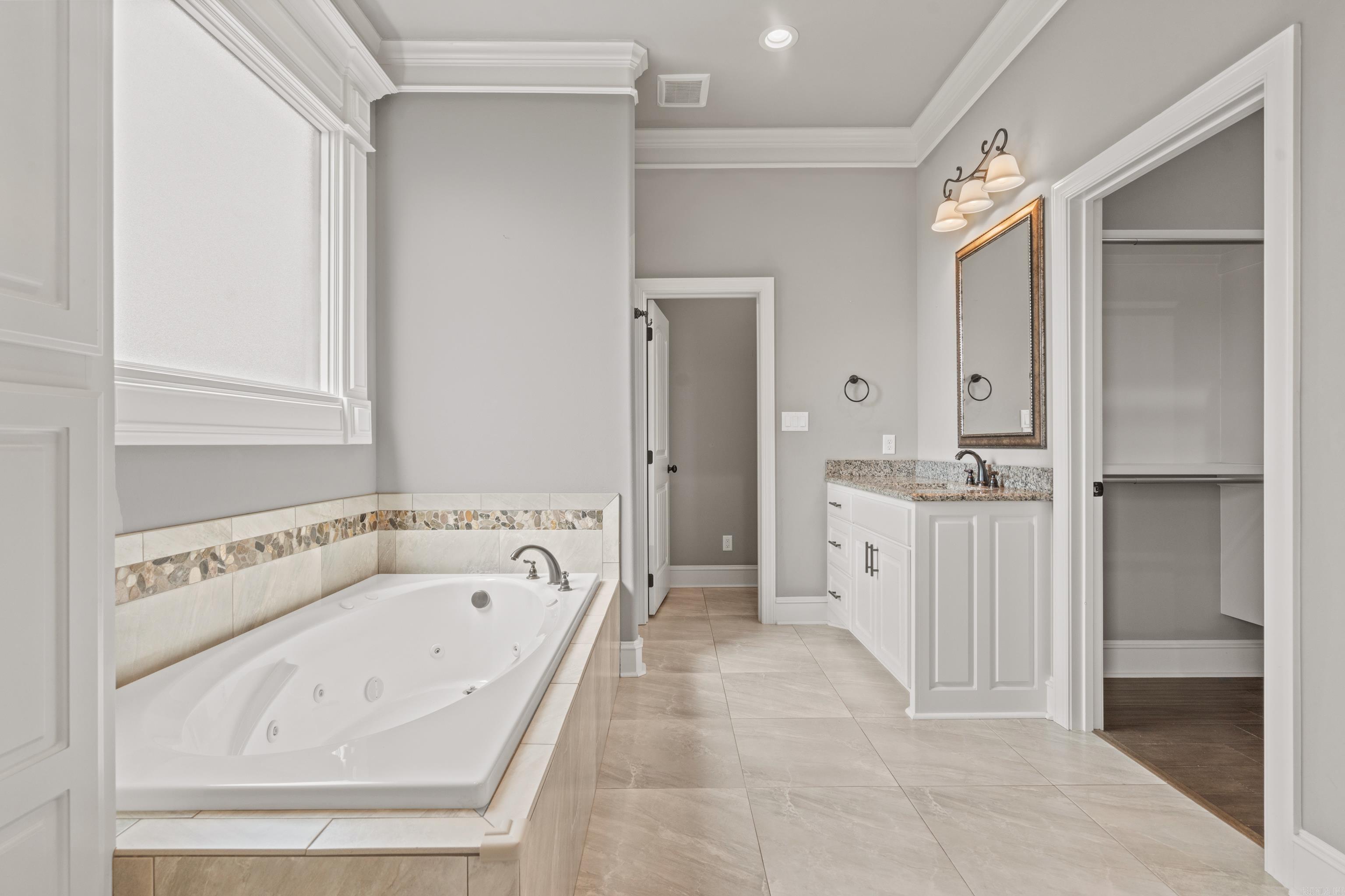 ARLINGTON PARK - Residential