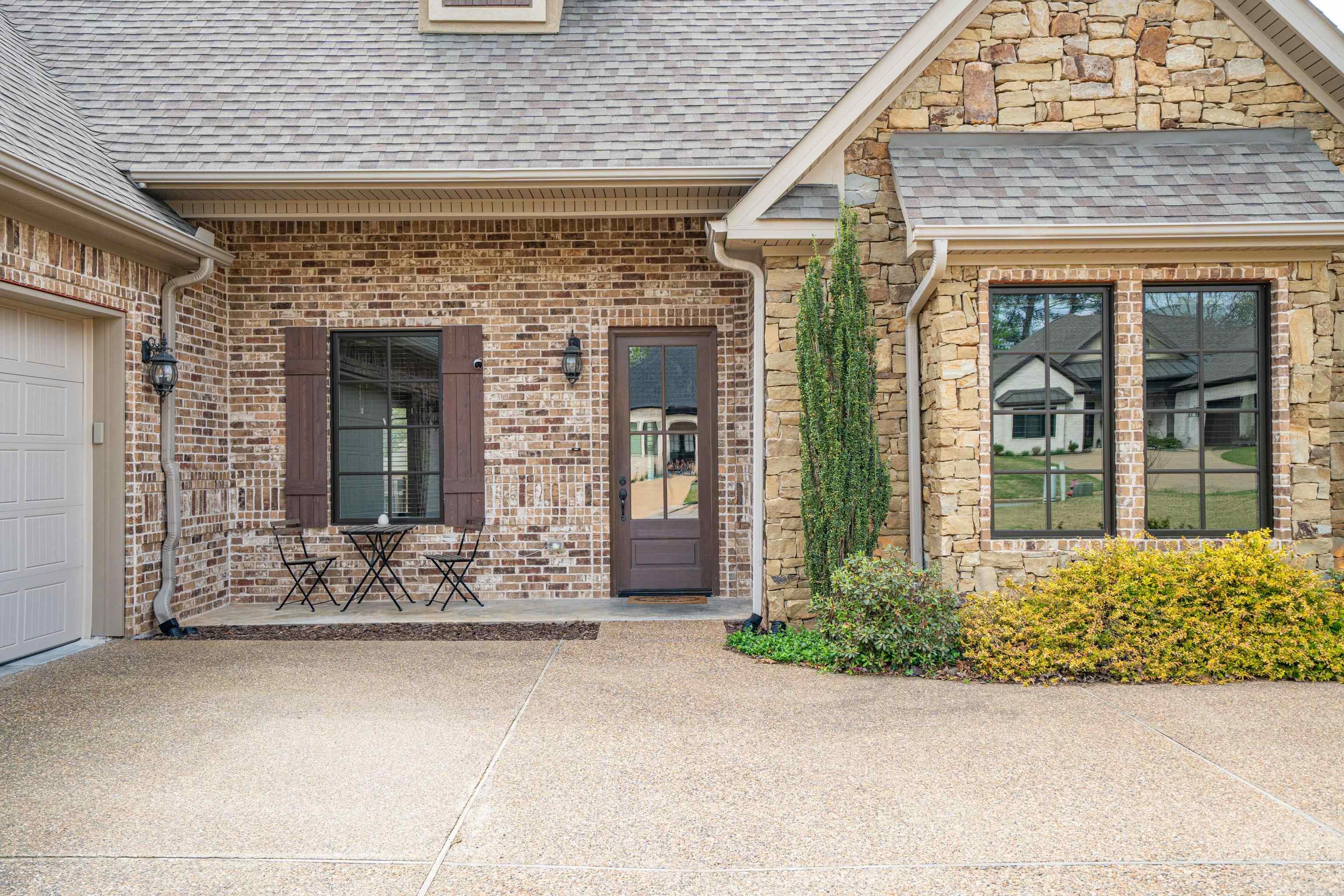 ARLINGTON PARK - Residential