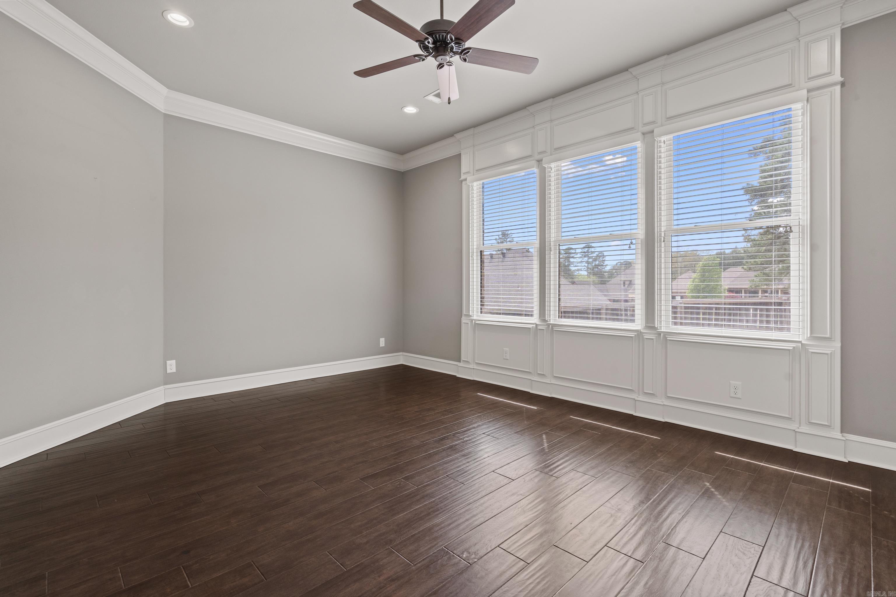 ARLINGTON PARK - Residential