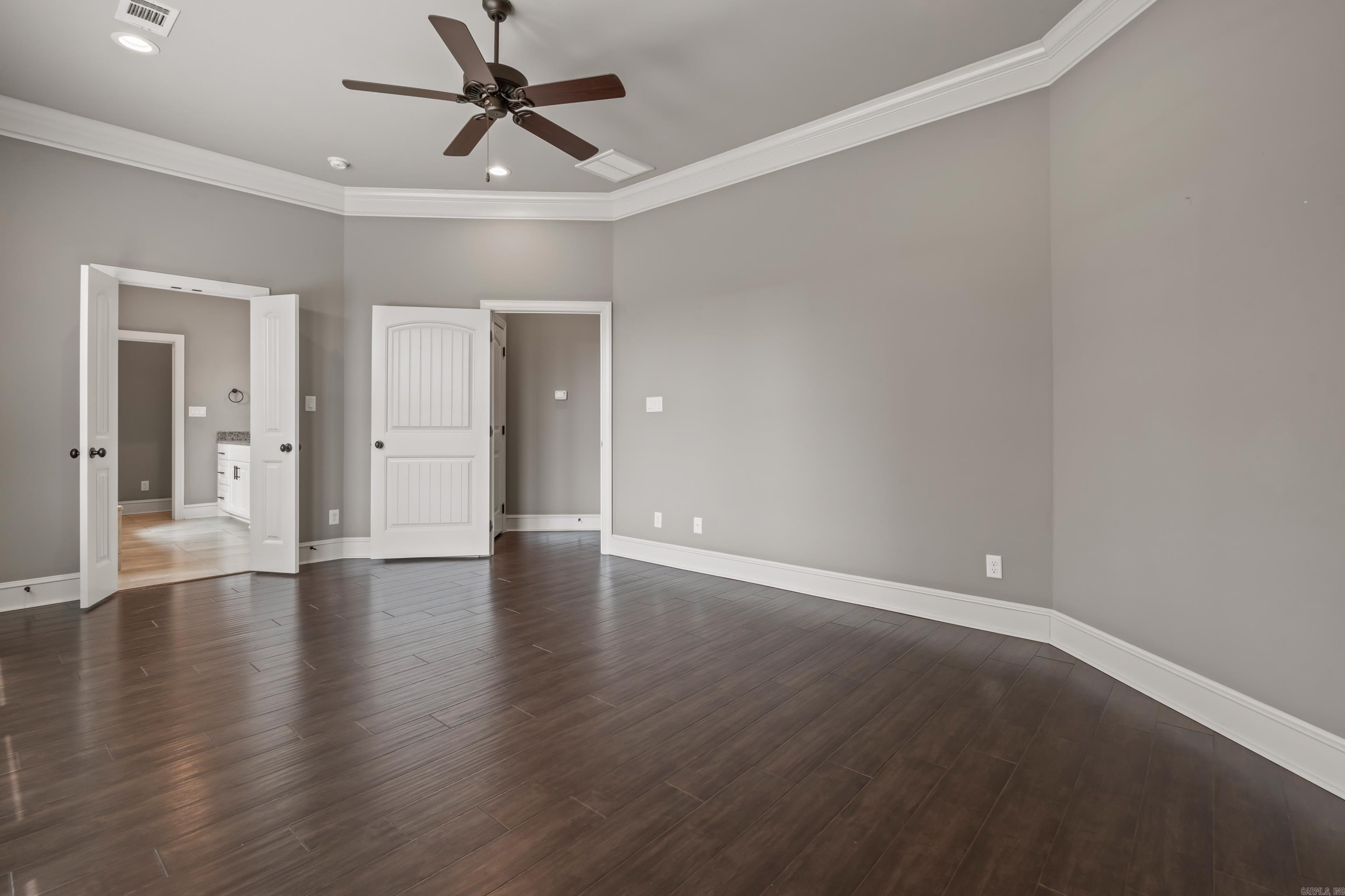 ARLINGTON PARK - Residential