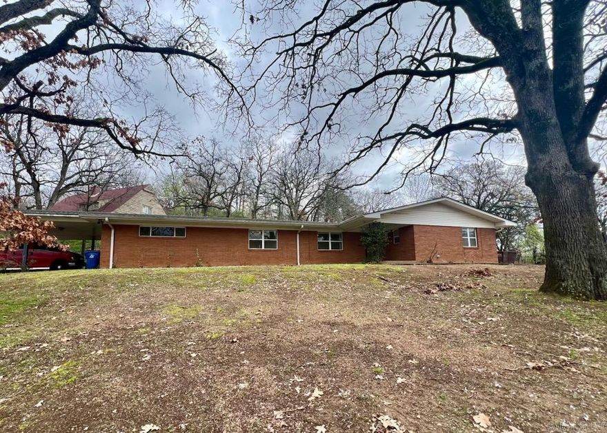 2 bed/2 bath brick home in Fort Smith AR.