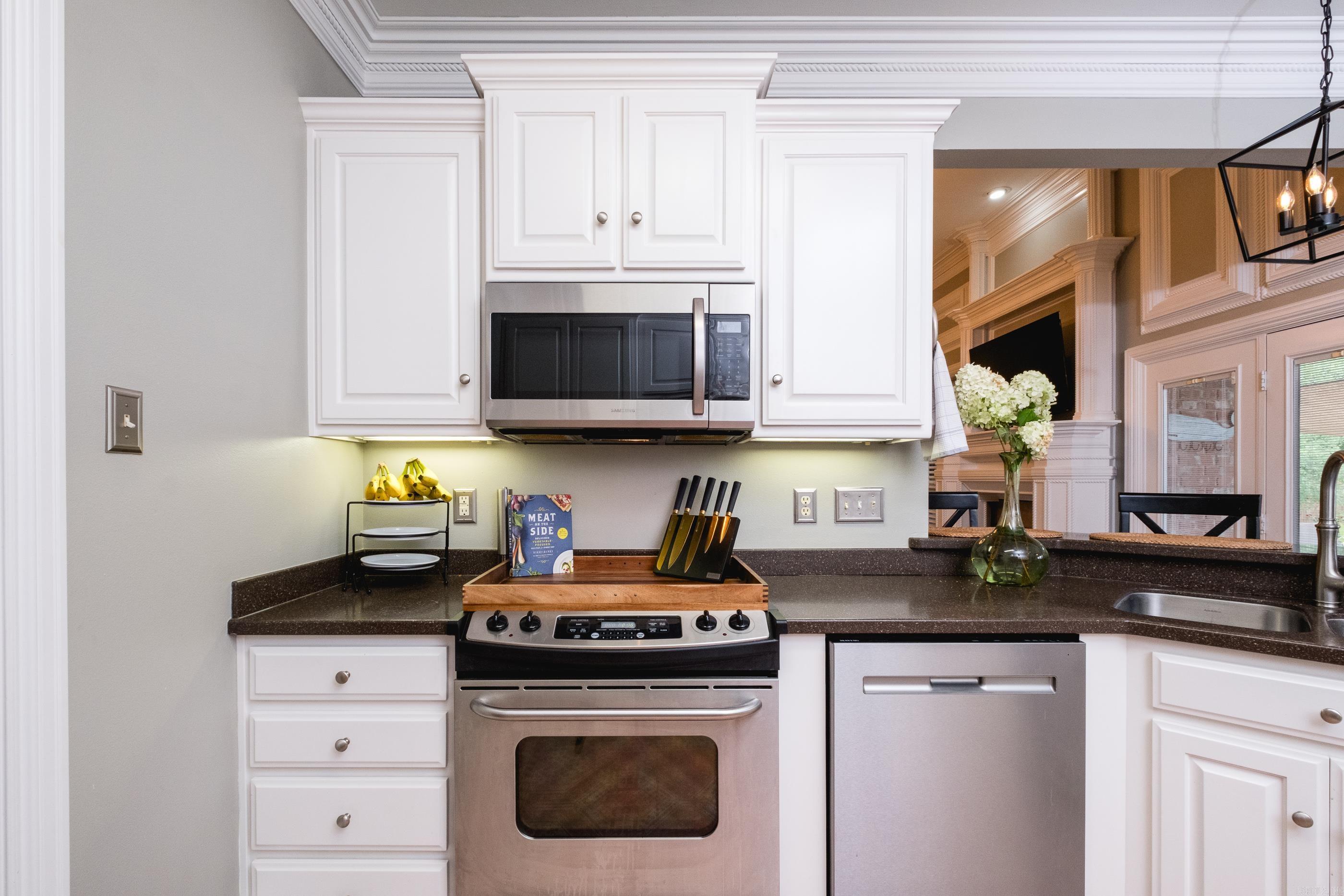 STONE RIDGE AT CYPRESS CREEK - Residential