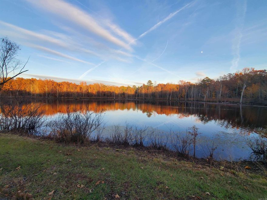 This gated community has private boat ramp and boat dock access to the Little Red River.  Call for more details.