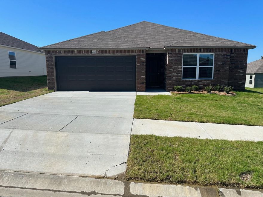 Mitchell plan  Upgrades: garage door opener level 1, faux wood blinds, soaker tub/shower combo in Master Bath, plumbing faucet upgrade 2, 8" deep Kitchen sink, flush laminate bar top in Kitchen, Luxury Vinyl Plank flooring in wet areas and Living Room and adjacent hallways, raised ceilings in Living Areas per municipal requirements, fiberglass exterior doors, Cheyenne style doors, baseboards level 2, 25in wide attic stairs, full sod, microwave hood in Kitchen, smooth top range.    ***AGENTS, PLEASE SEE AGENT REMARKS OR SHOWING REMARKS.***  $100 initial assessment collected at time of closing.