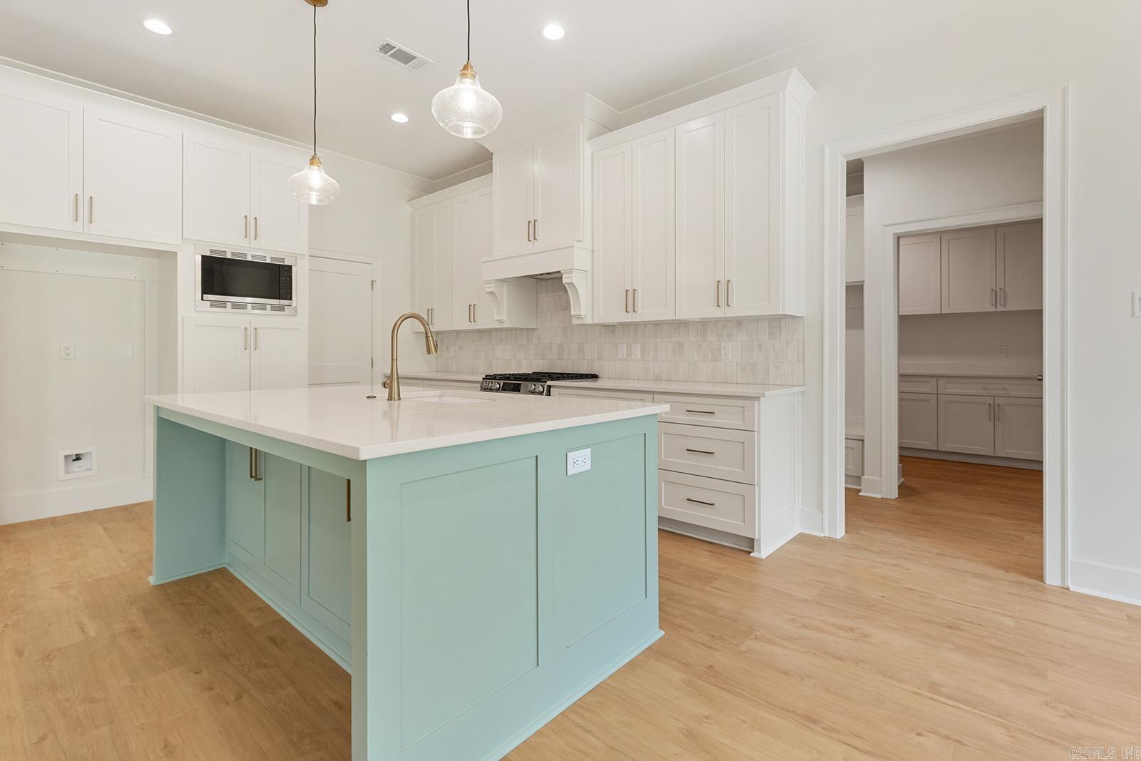 ASHLEY DOWNS - Residential