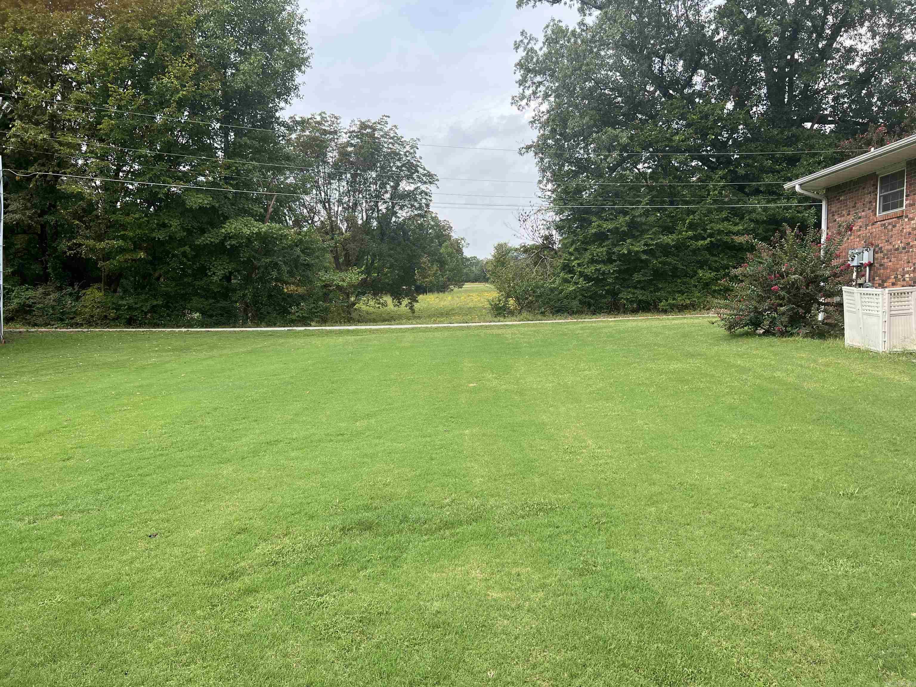 COUNTRY CLUB ESTATES - Residential