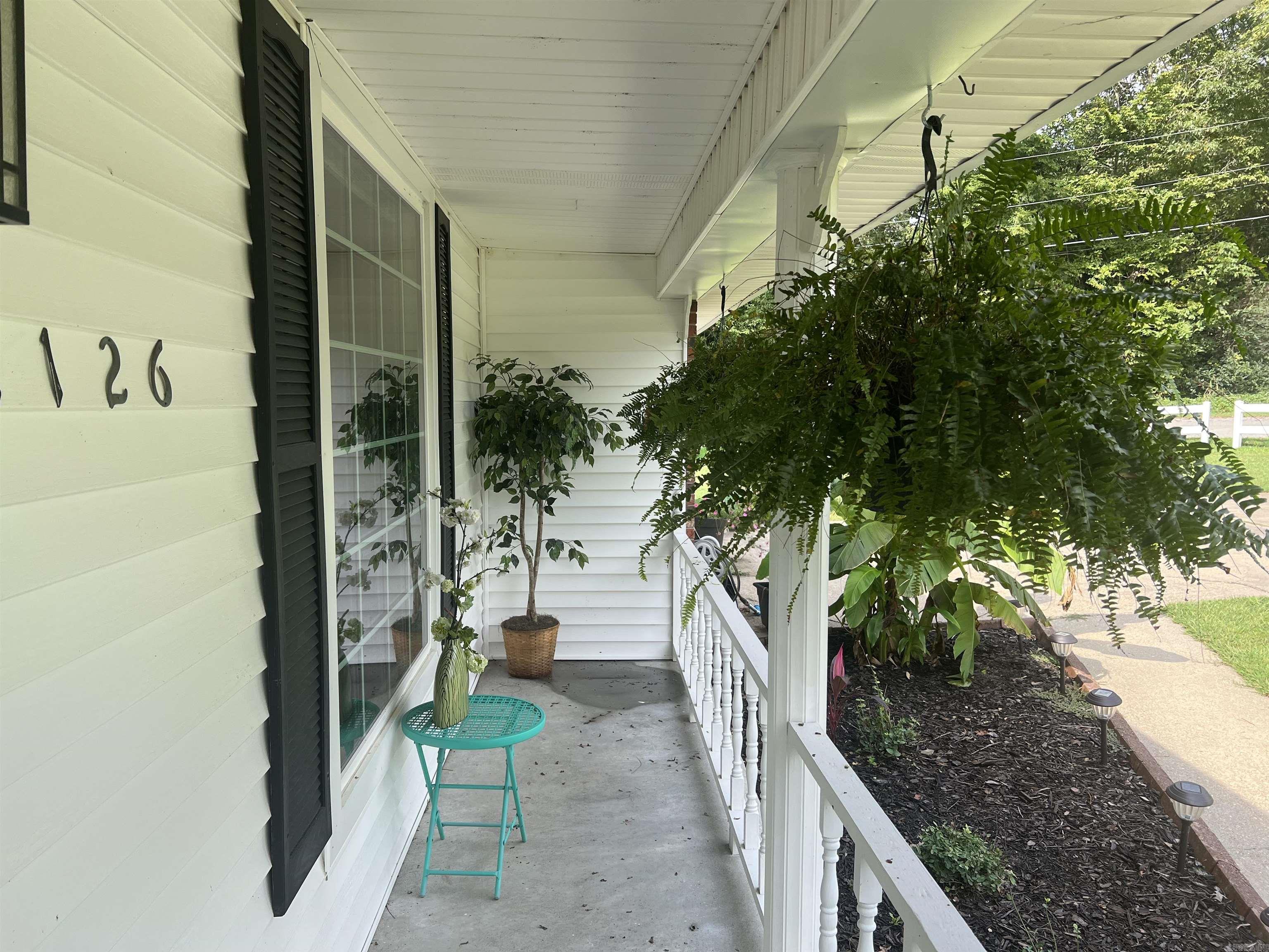 COUNTRY CLUB ESTATES - Residential