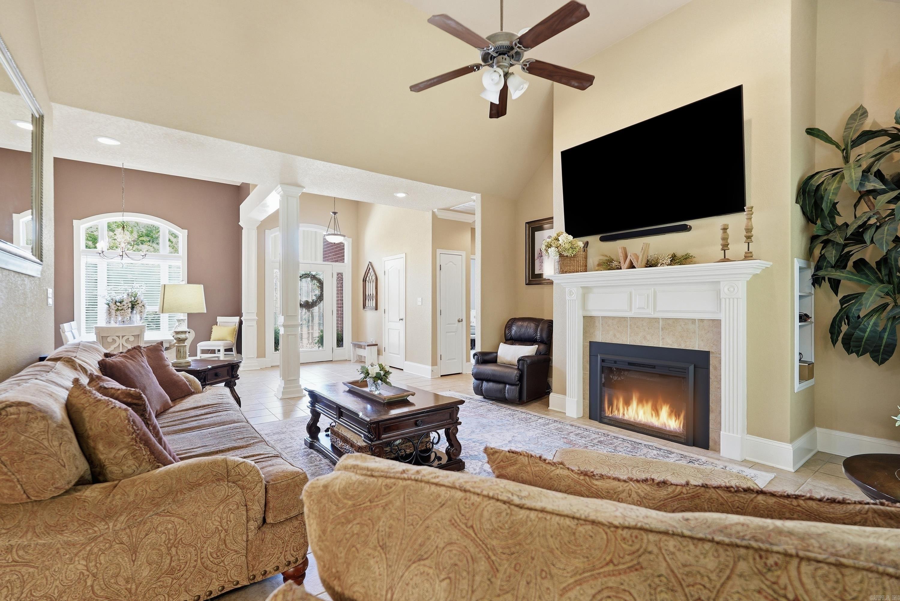 EAGLE ROCK - Residential