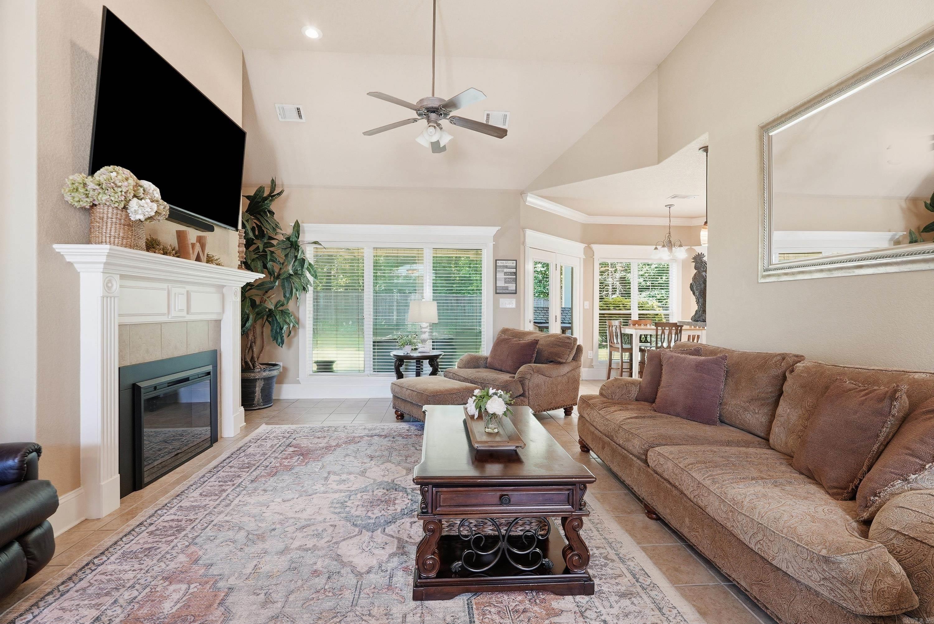 EAGLE ROCK - Residential
