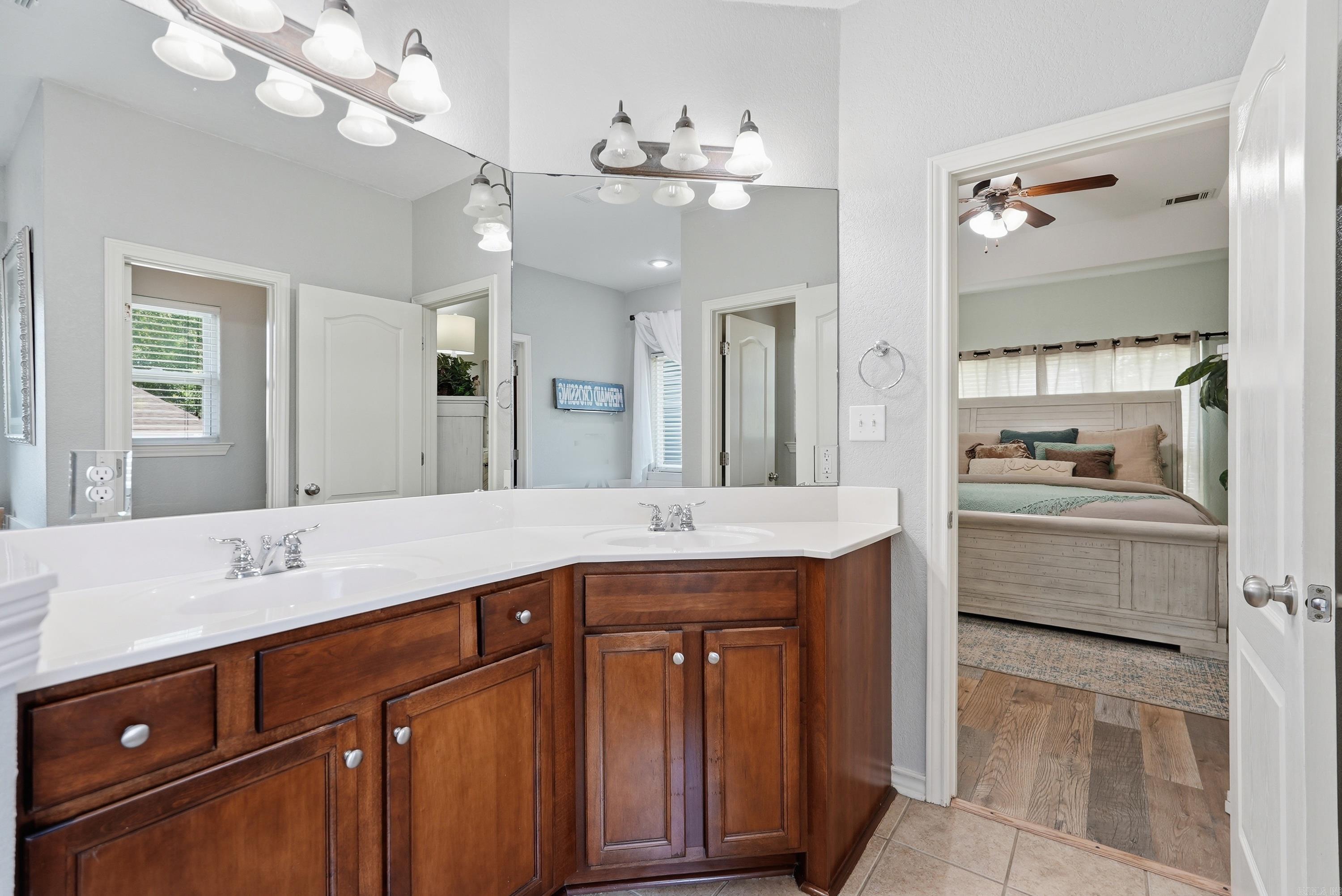 EAGLE ROCK - Residential
