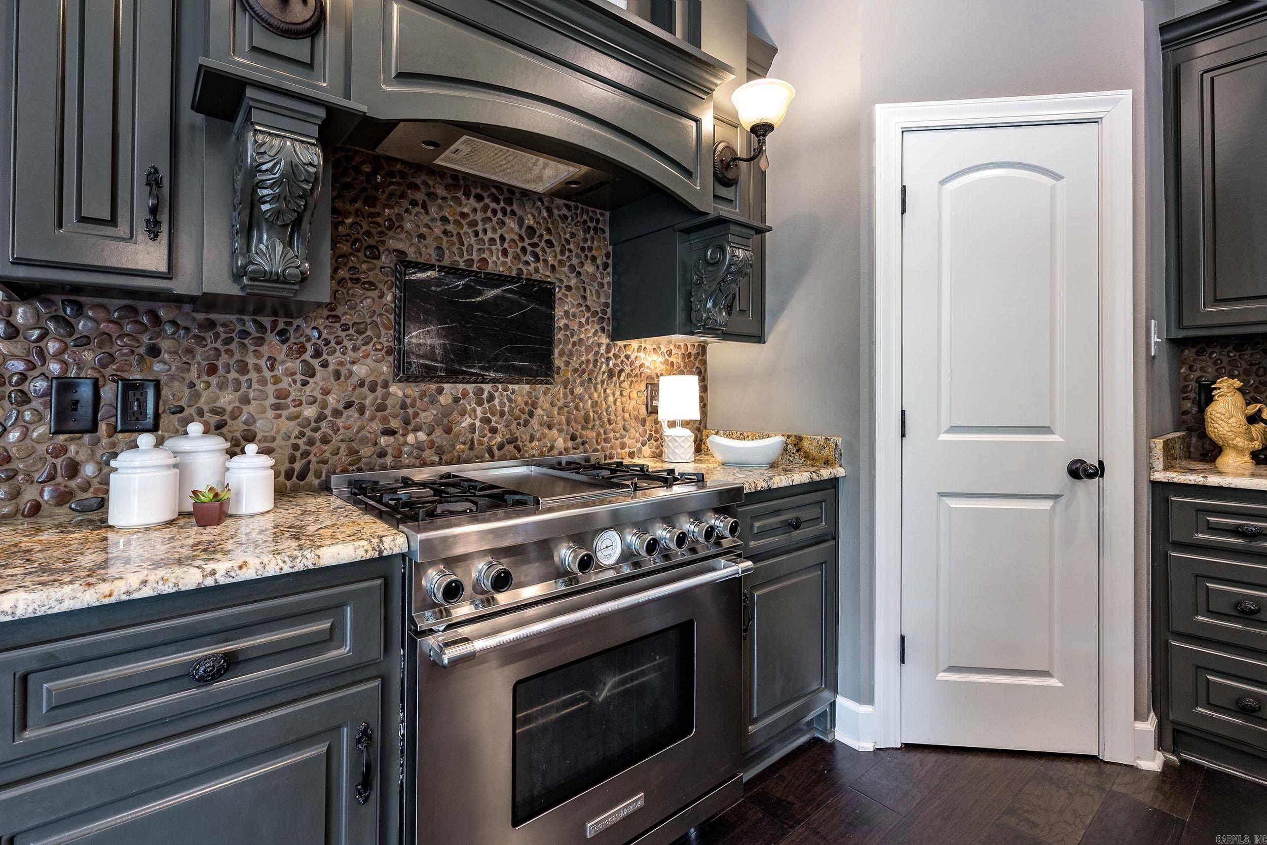 MAUMELLE VALLEY ESTATES - Residential