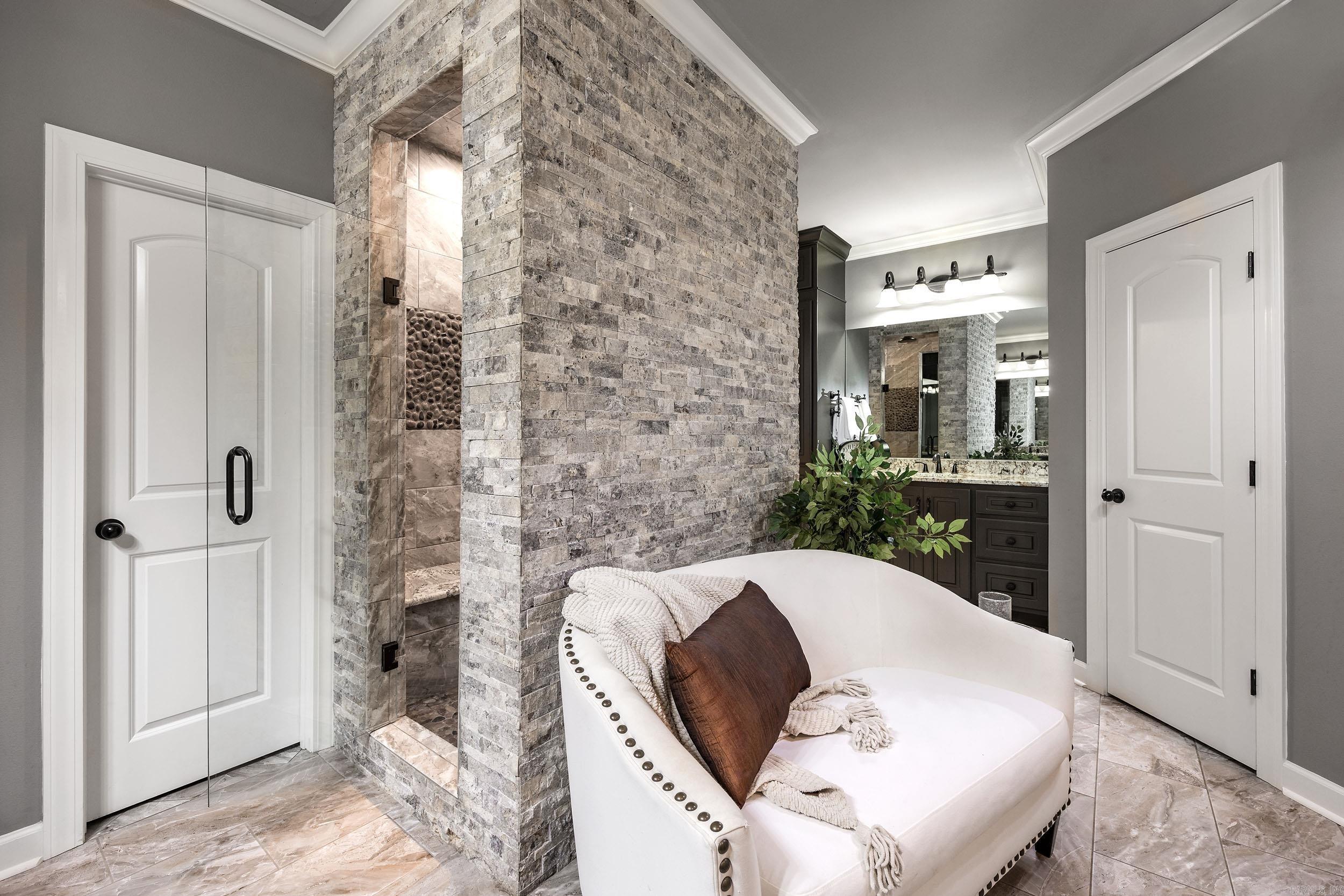 MAUMELLE VALLEY ESTATES - Residential