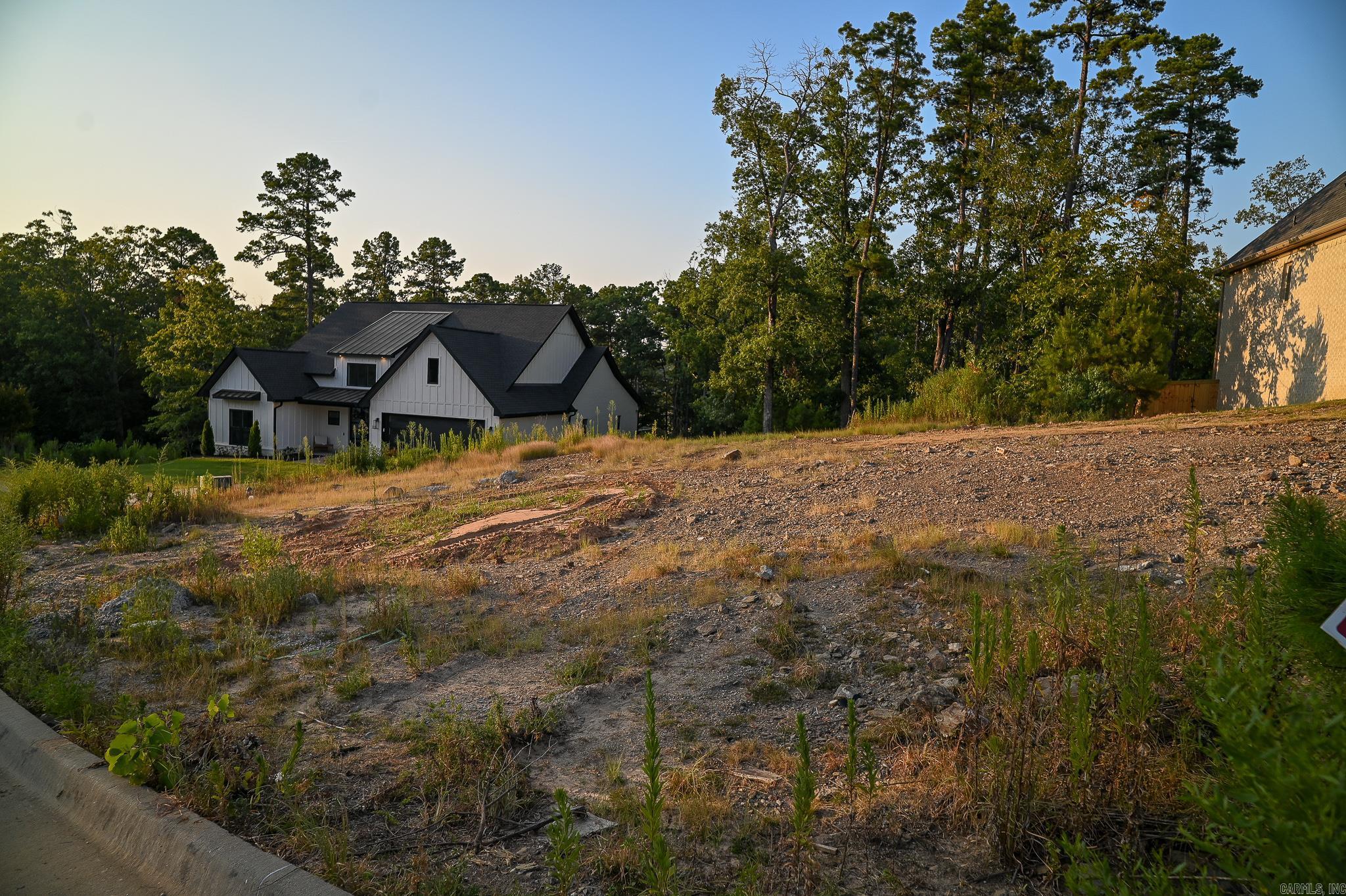 CHENAL VALLEY "CAUREL COURT" - Land