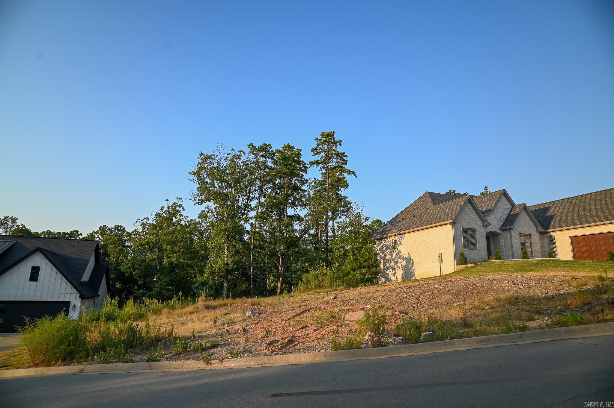CHENAL VALLEY "CAUREL COURT" - Land
