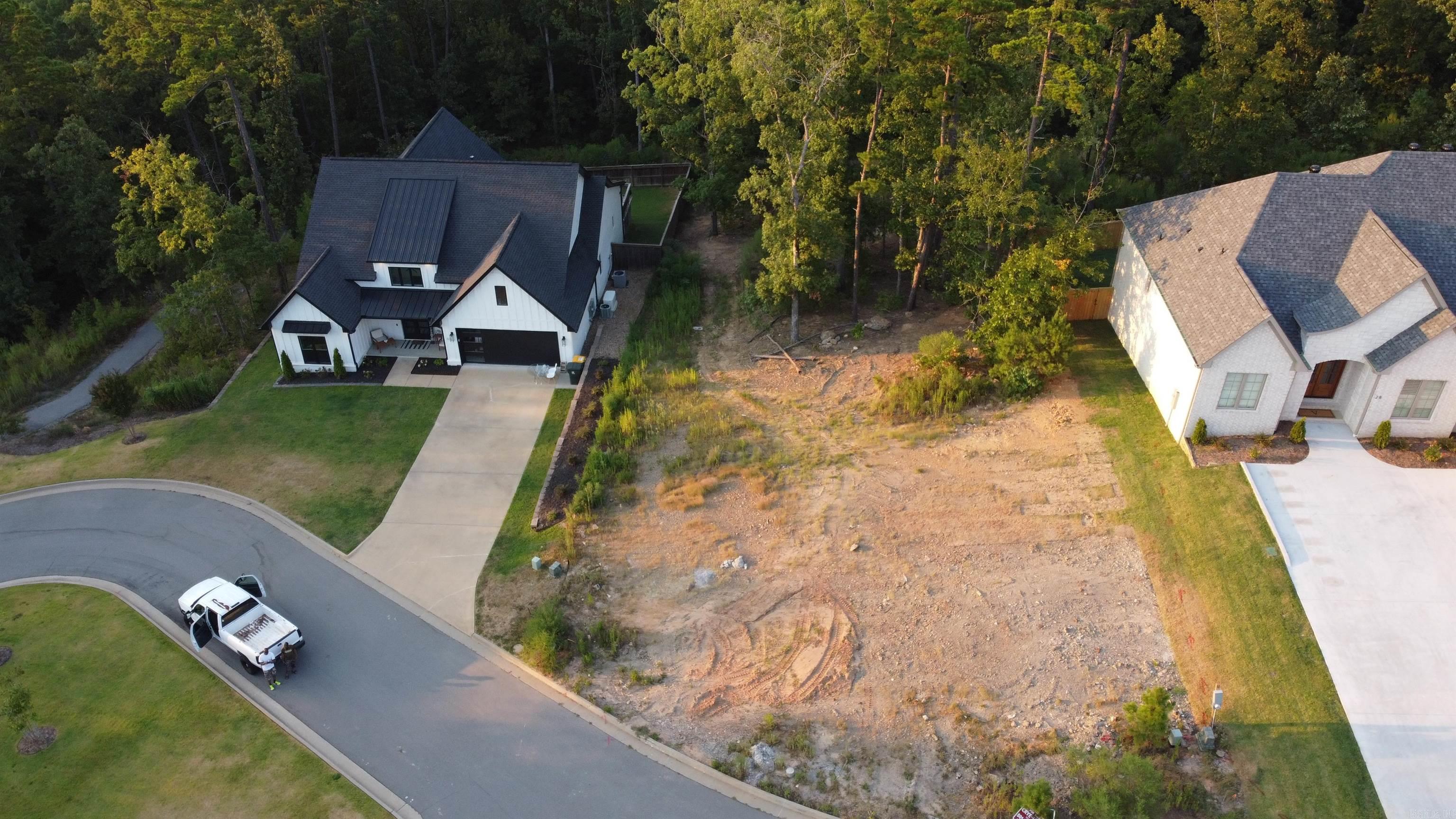 CHENAL VALLEY "CAUREL COURT" - Land