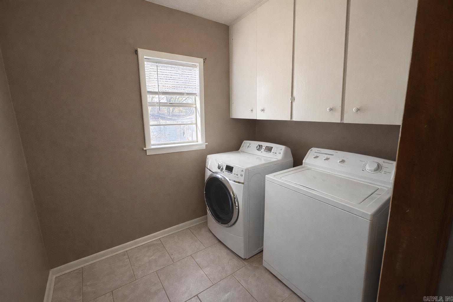 CHESTERFIELD SQUARE - Residential