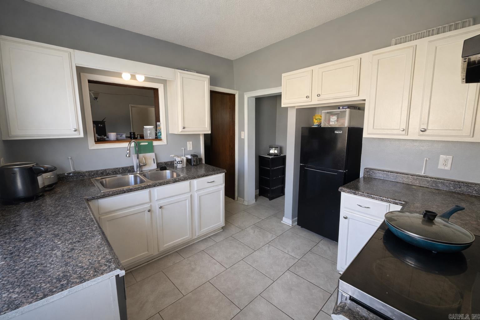 CHESTERFIELD SQUARE - Residential